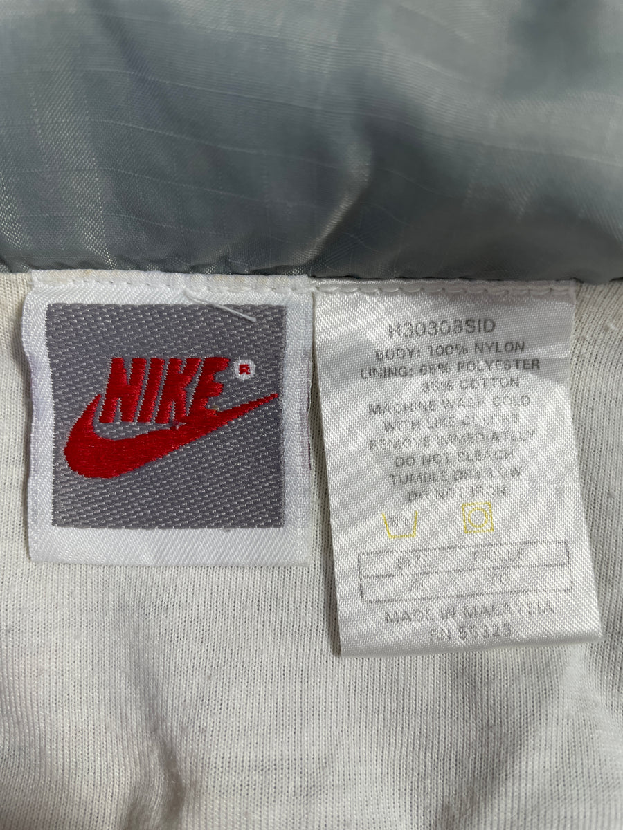 90'S Nike Silver Tag Printed T-Shirt Made in USA Men's L Size Vintage cotton gray type Vintage Second Hand