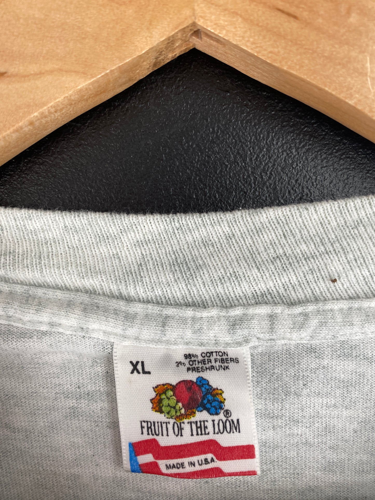 1992 HUSKIES UCONN BASKETBALL Made in USA Size XL Vintage College T-Shirt / A5454