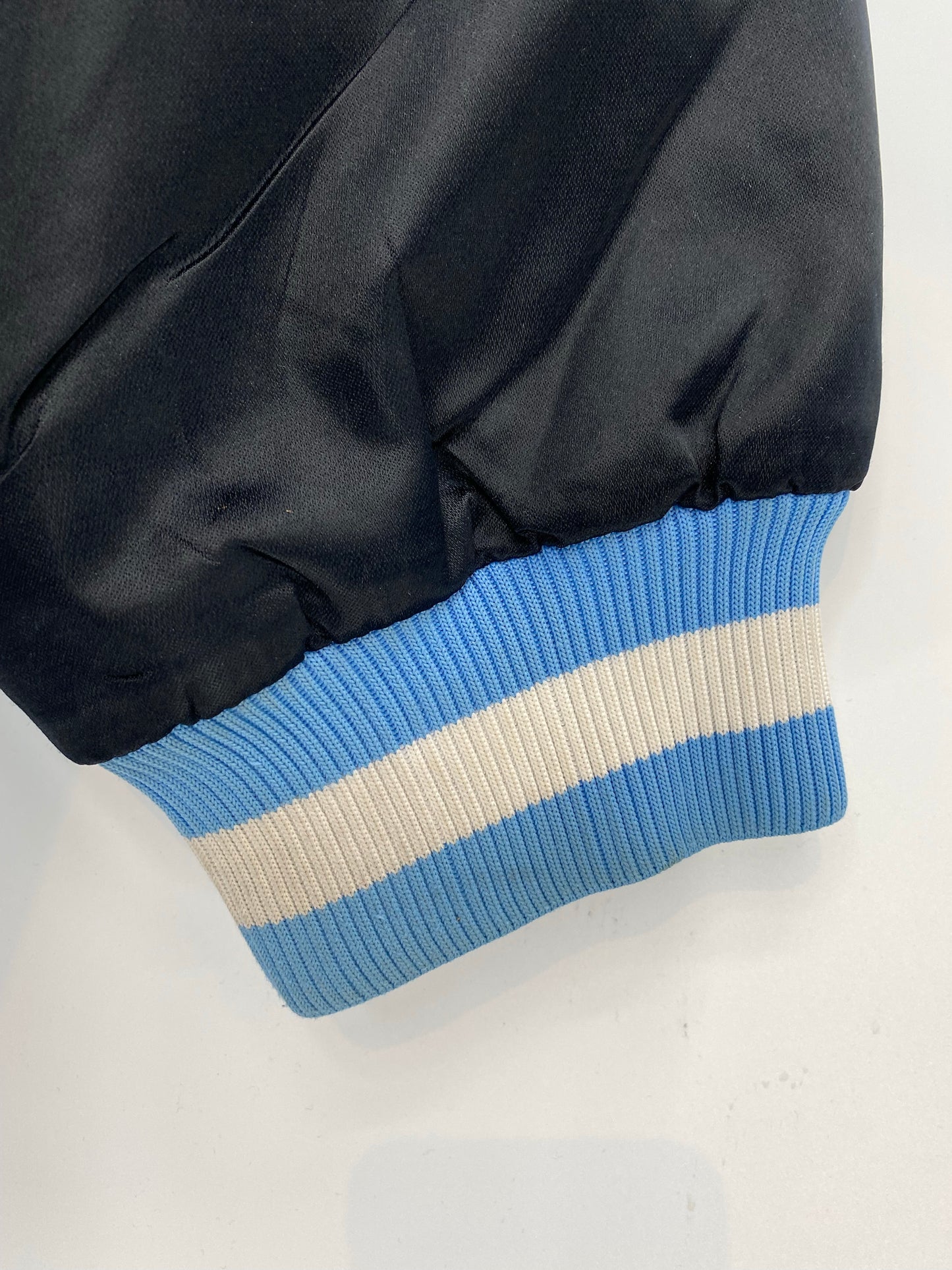 Vintage NIKE Size XL Padded Nylon Jacket / K8028