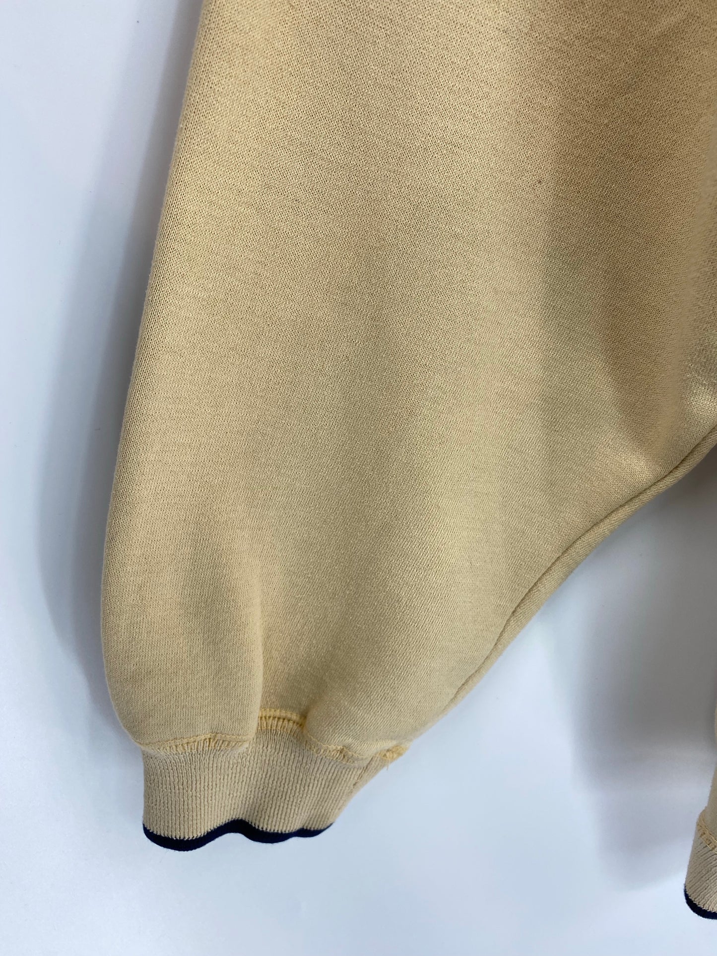 00' WINNIE THE POOH Size M Vintage Sweat-shirt / K7087