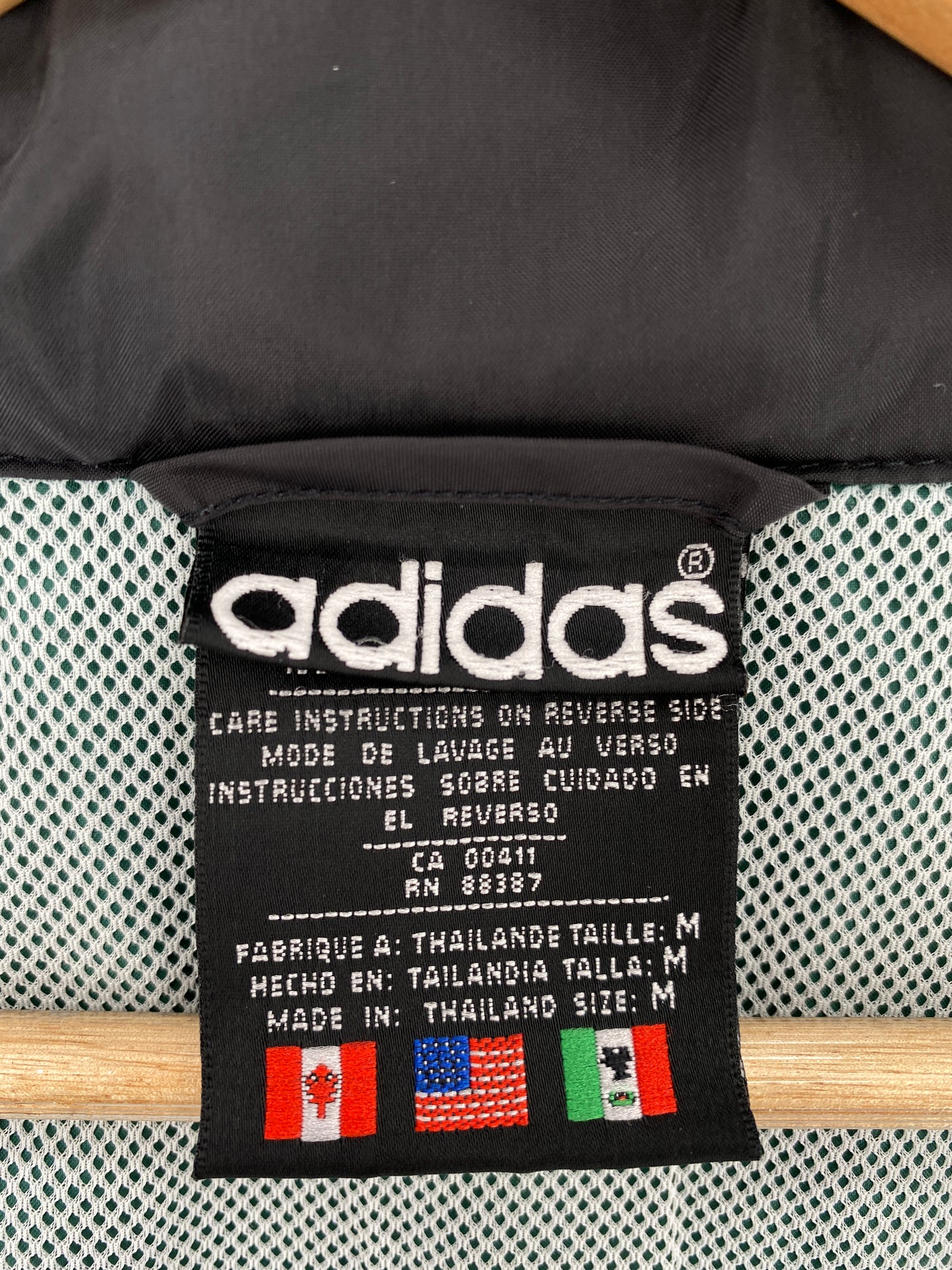 90's ADIDAS Size M Vintage Nylon Jacket / A5802