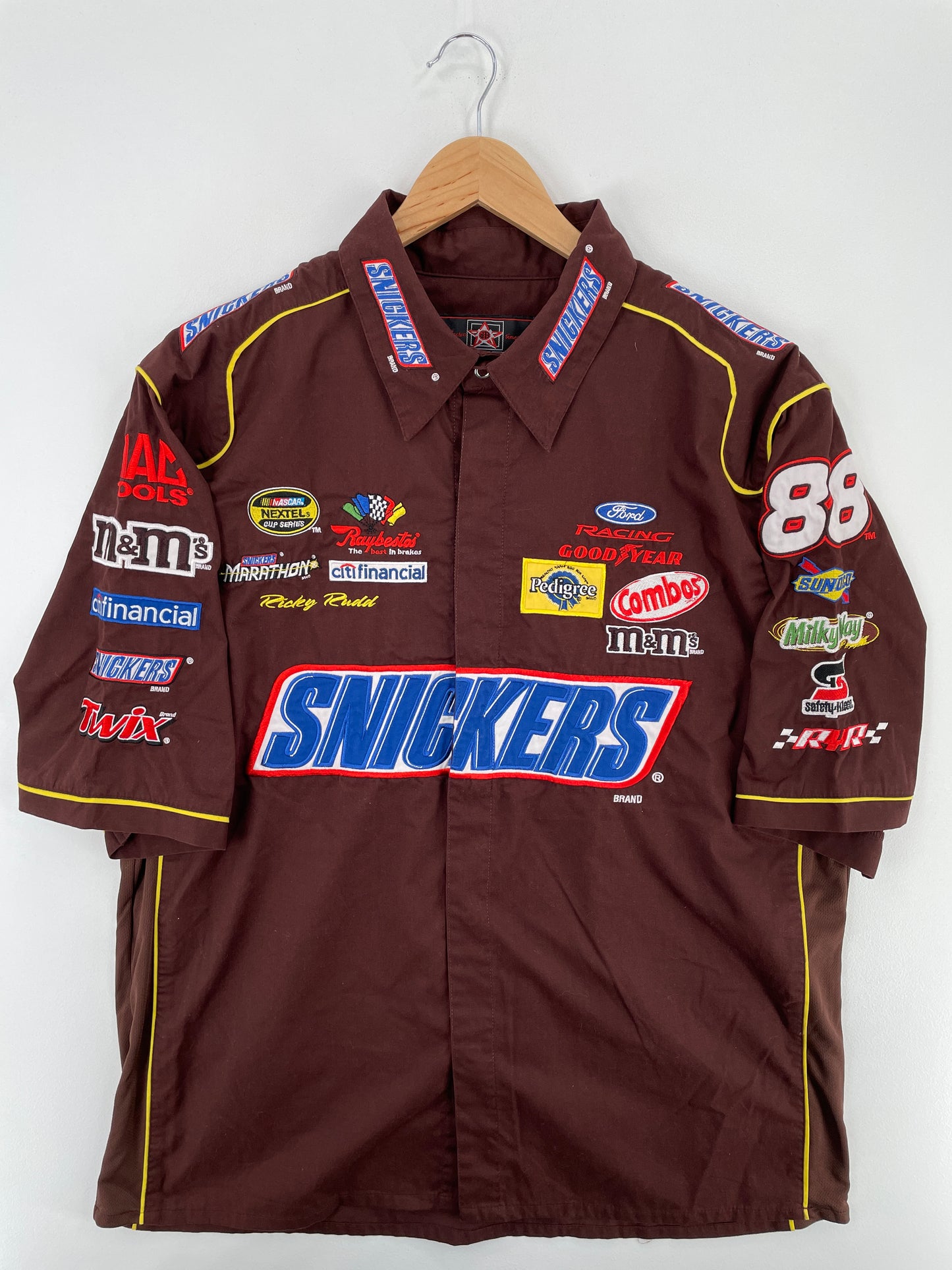 00' NASCAR x SNICKERS Size XL Vintage Racing Button down Shirt / A4110