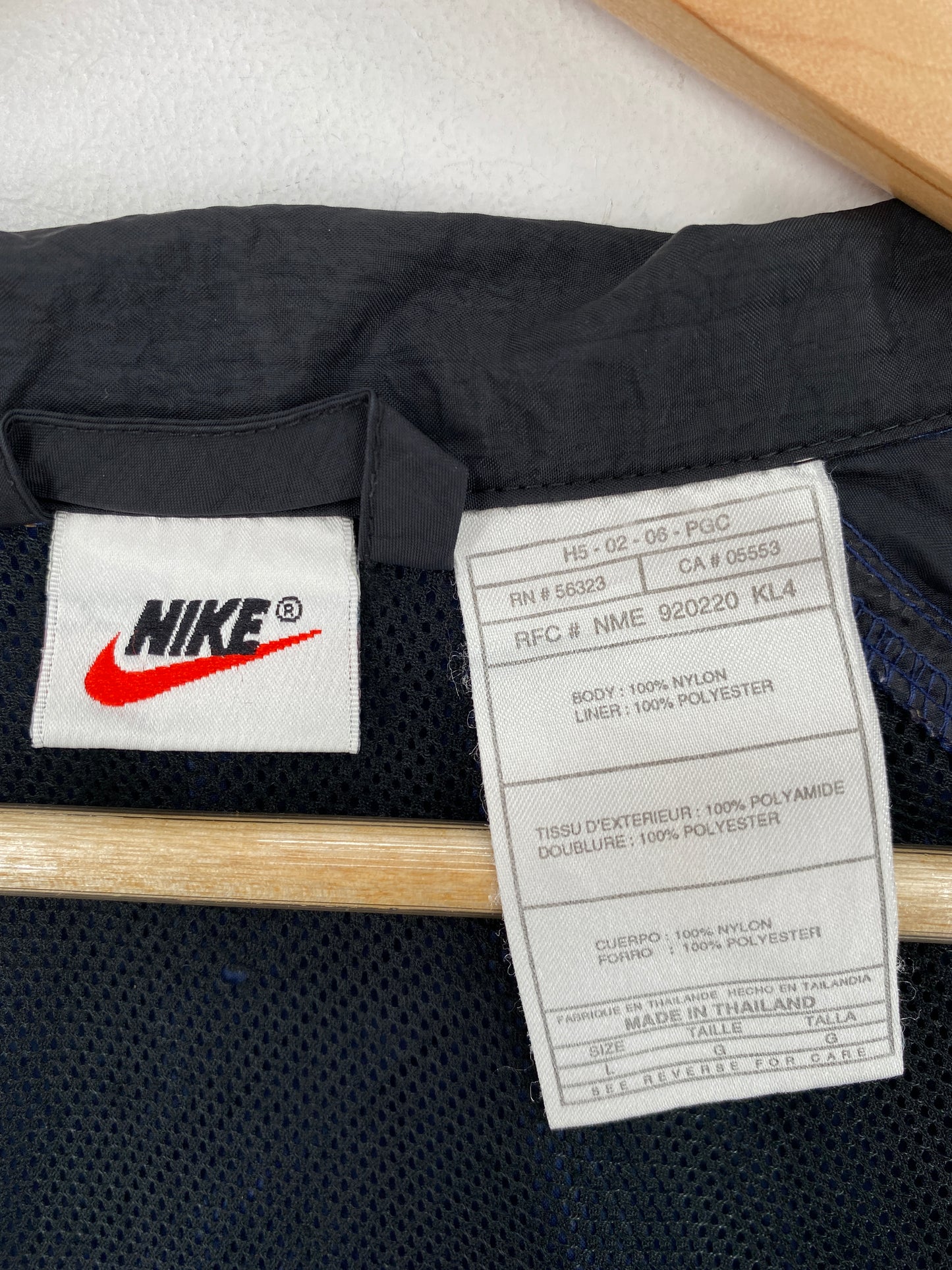 90’s NIKE Size L Vintage Nylon Jacket / A5806