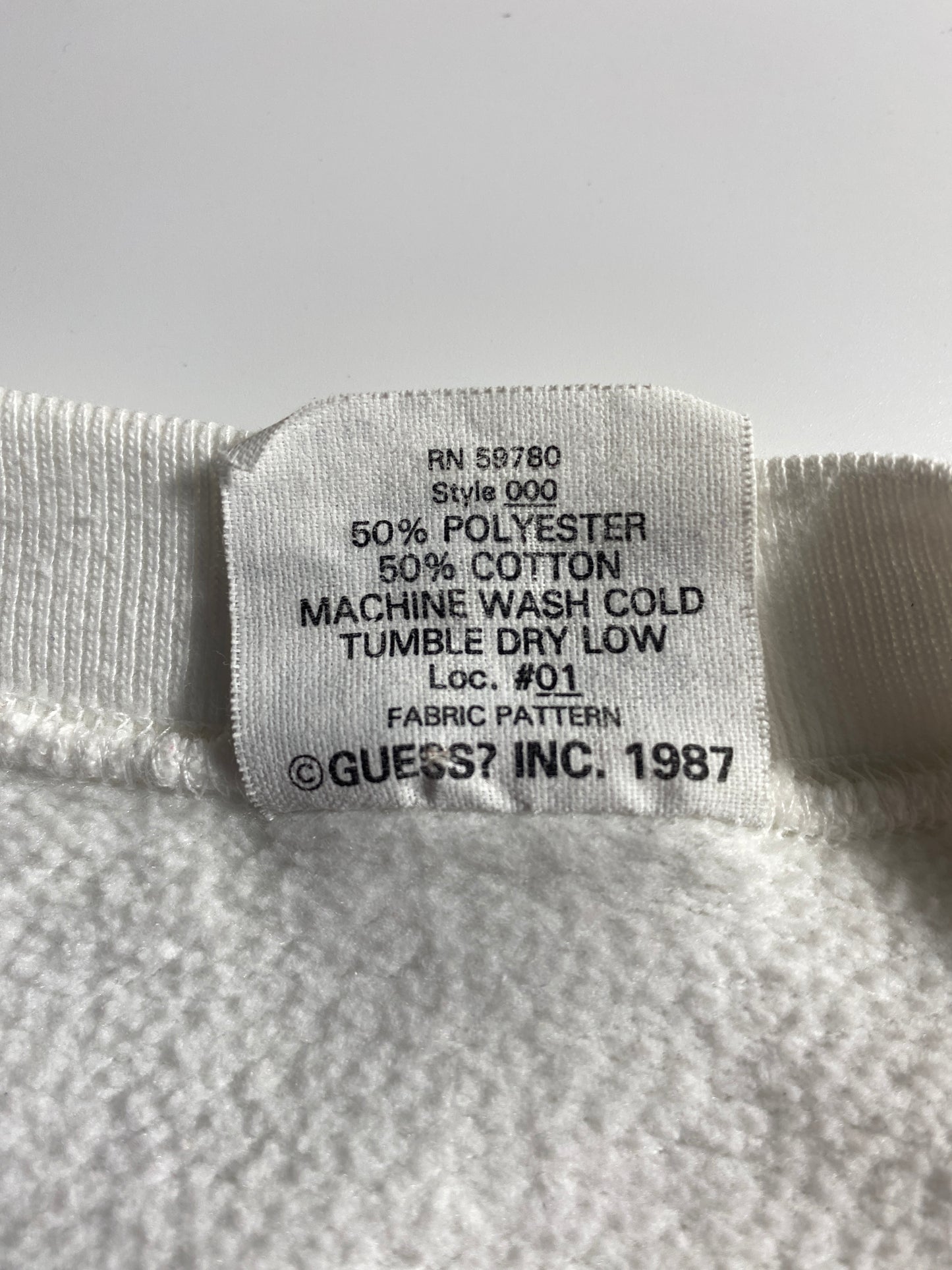 1985 GUESS MADE IN USA Size M Vintage Sweat-Shirt / K702