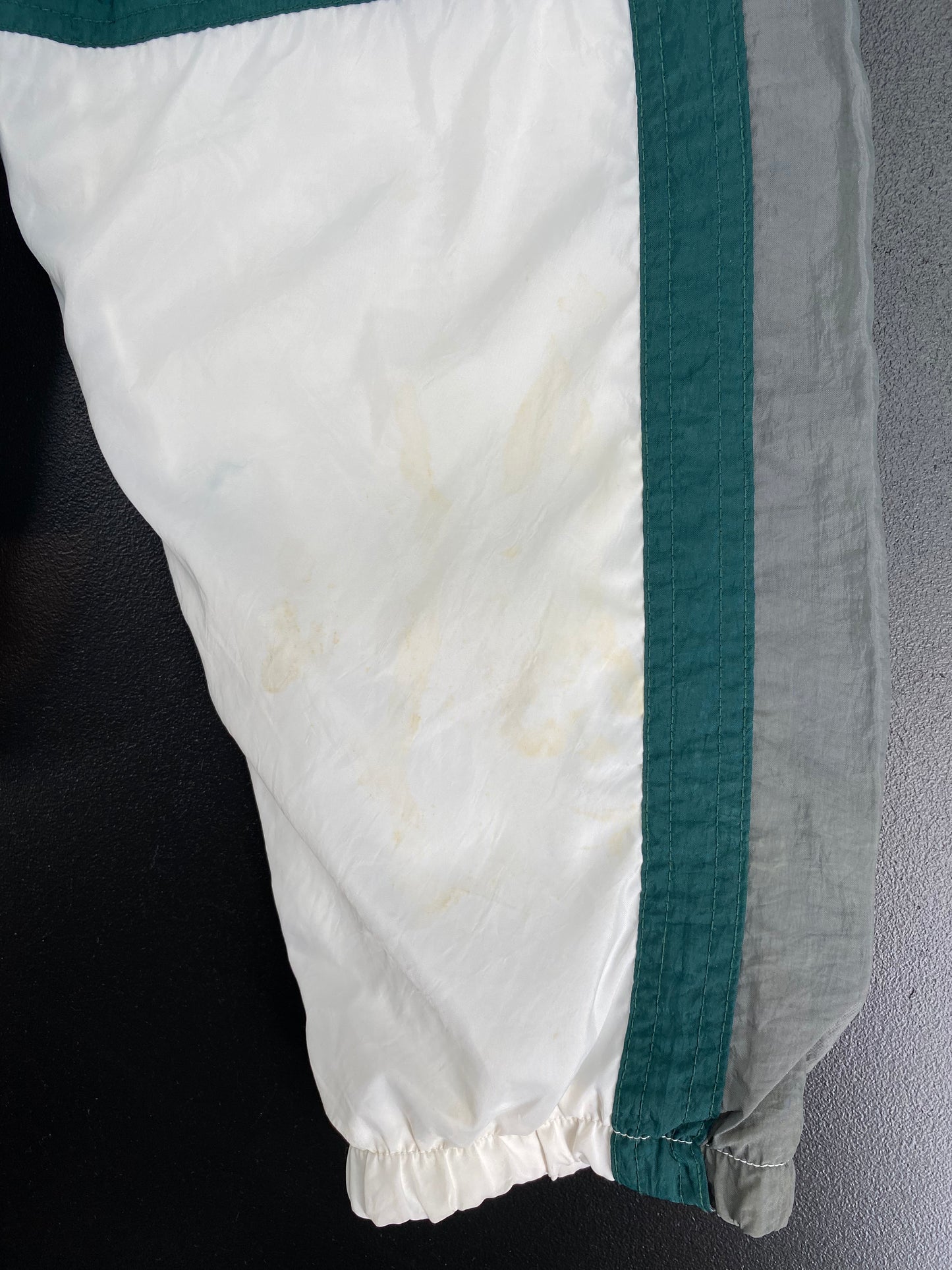 90’s NIKE Size M Vintage Nylon Jacket / A339