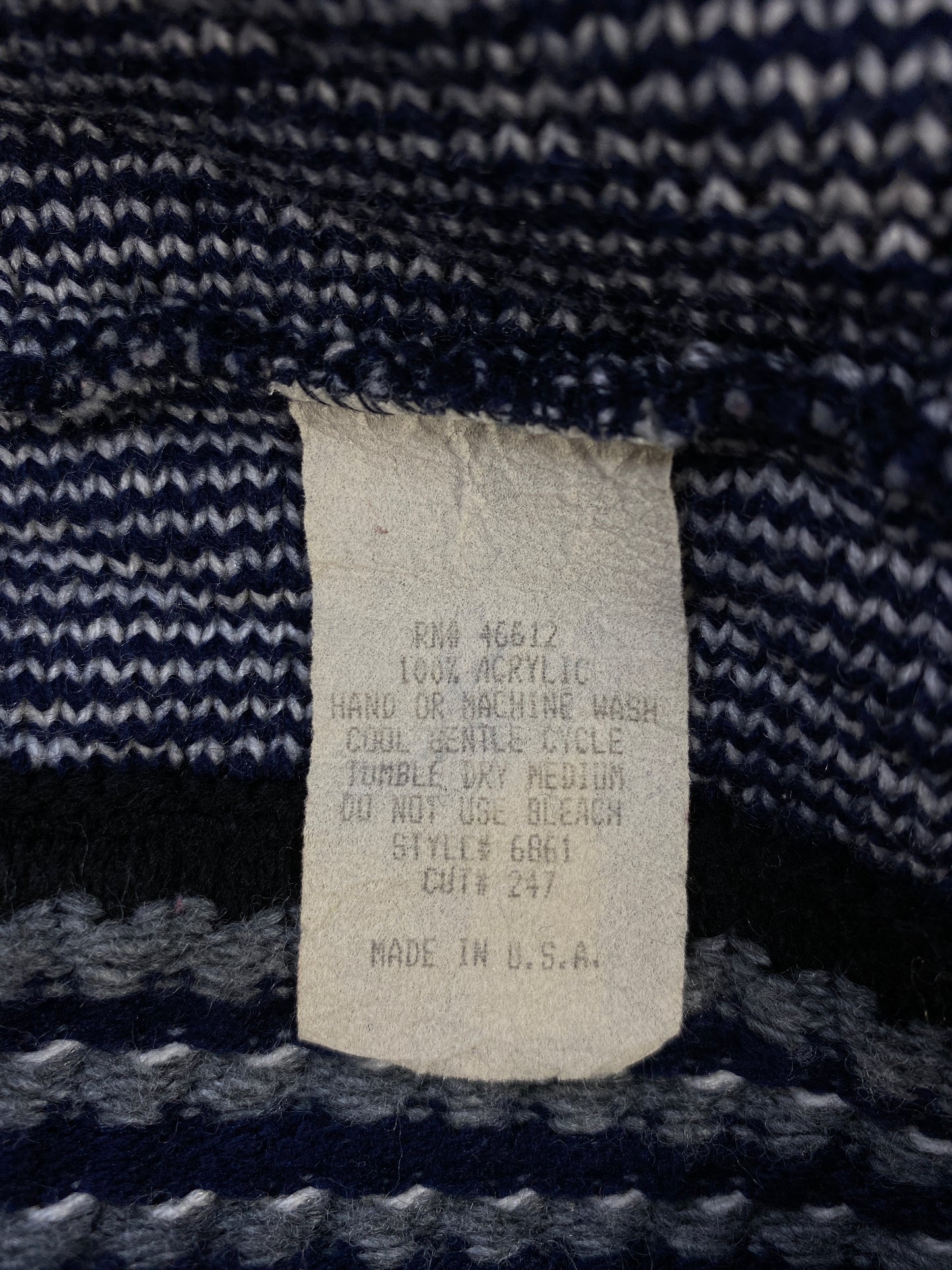 Vintage 3D COOGI-Style Made in USA Size L Knit Sweater / E249