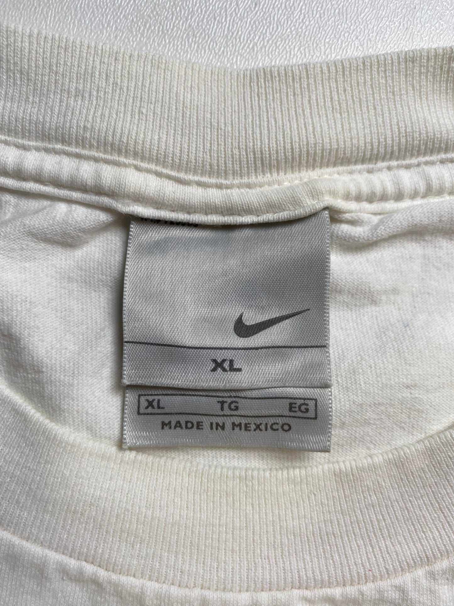00' NIKE Size XL Vintage T-Shirt / A2275