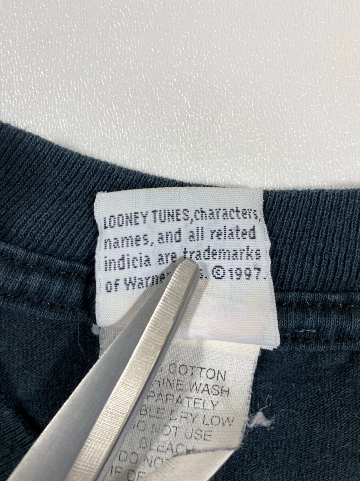 1997 Looneytunes TAZ Made in USA Vintage T-Shirt / 4640