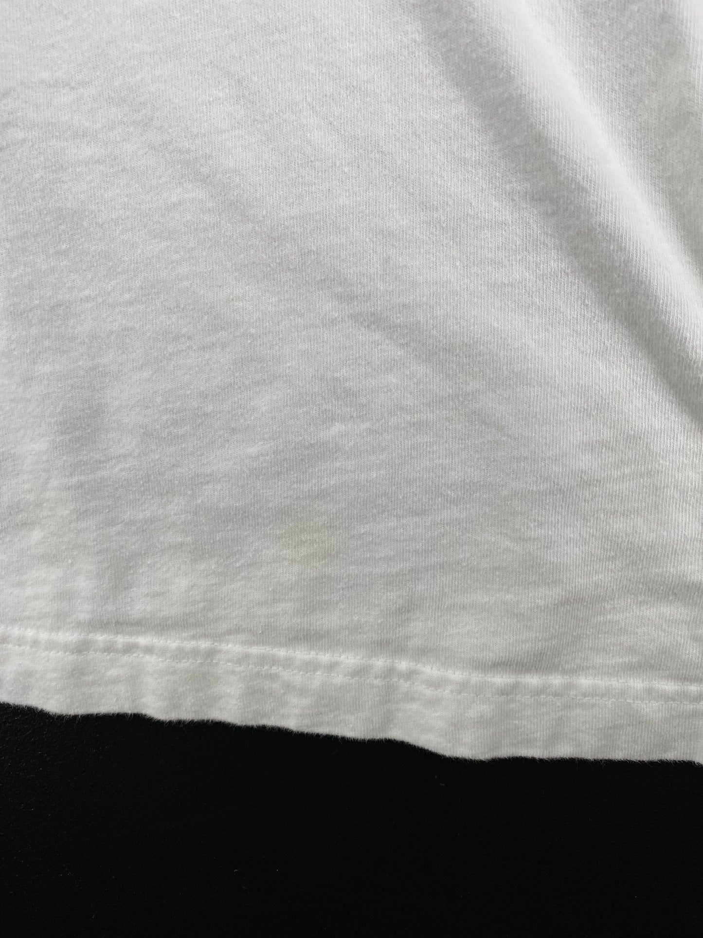 00' DISNEY MICKEY Size XL Vintage T-Shirts / A585