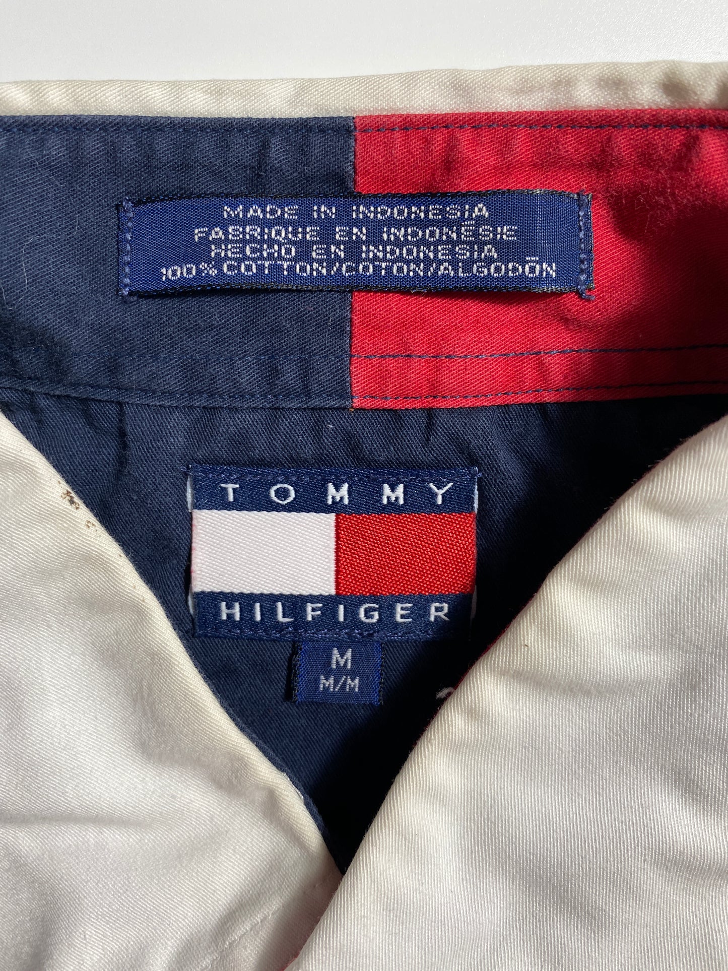 90’s TOMMY HILFIGER Size M Vintage Button-Down Shirt / A6356
