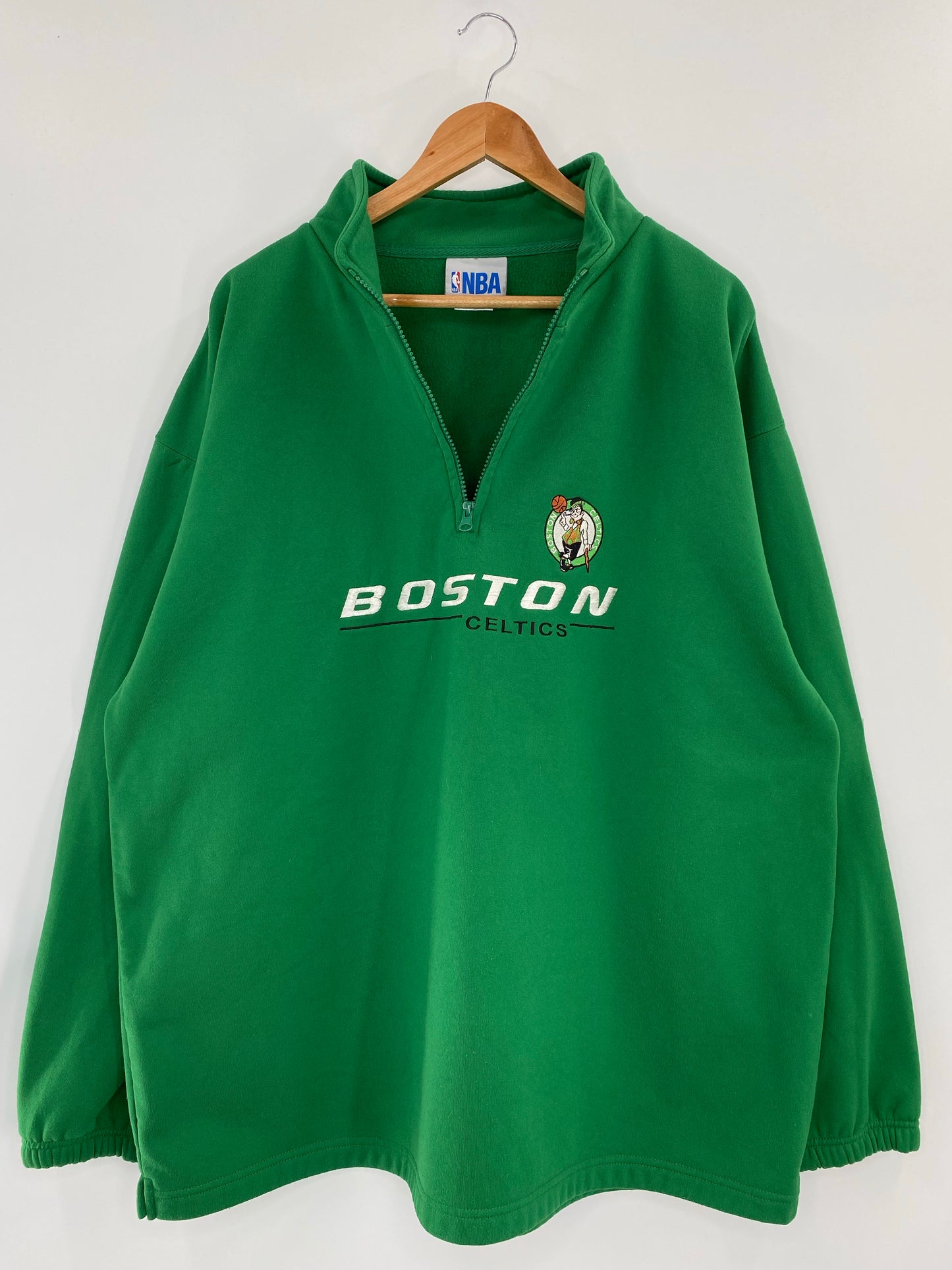 Vintage BOSTON CELTICS Size XXL NBA Half-zip Jersey Material Sweat-Shirt / K4273