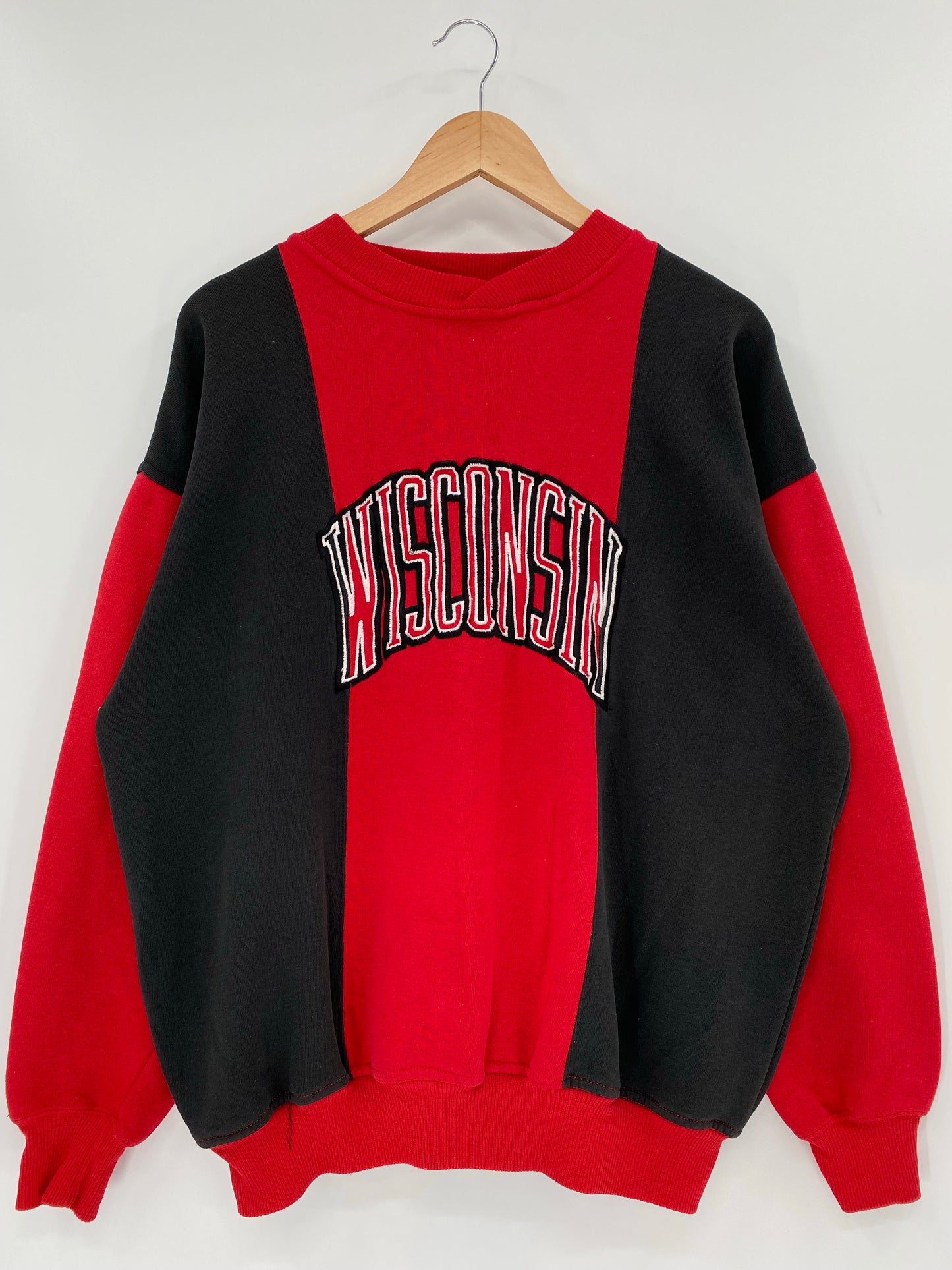 90’s WISCONSIN Size No Tag (Approx.L) Vintage College Sweat-shirt / K6394