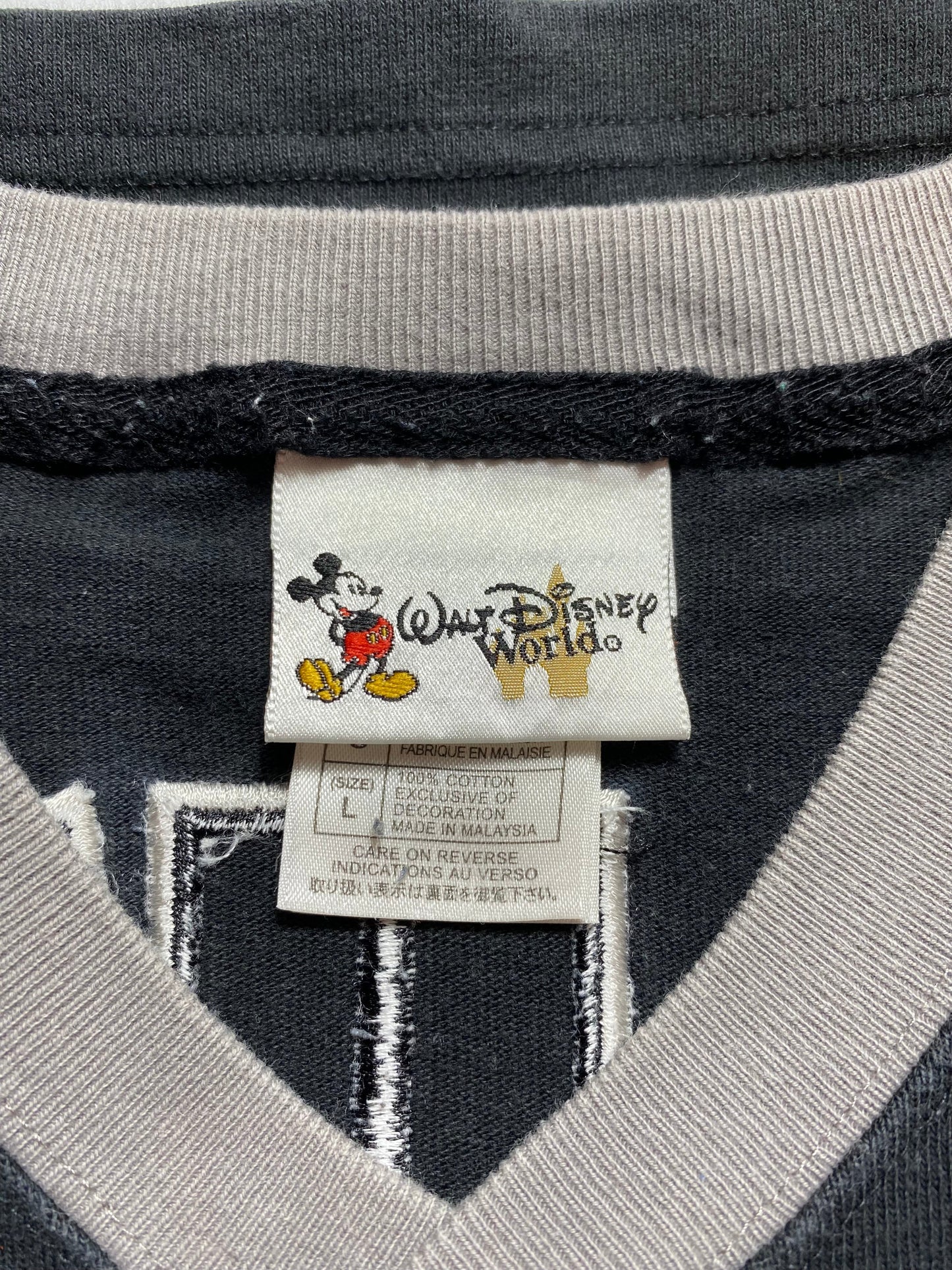 00’ DISNEY PLUTO FOOTBALL Size L Vintage T-shirt / E380