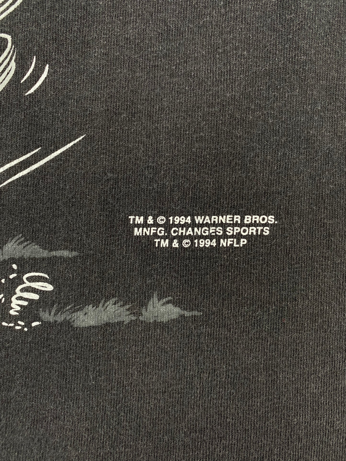 1994 LOONEY TUNES TAZ x NEW ORLEANS SAINTS Size No Tag(Approx.XL) Vintage NFL T-Shirt / A1974