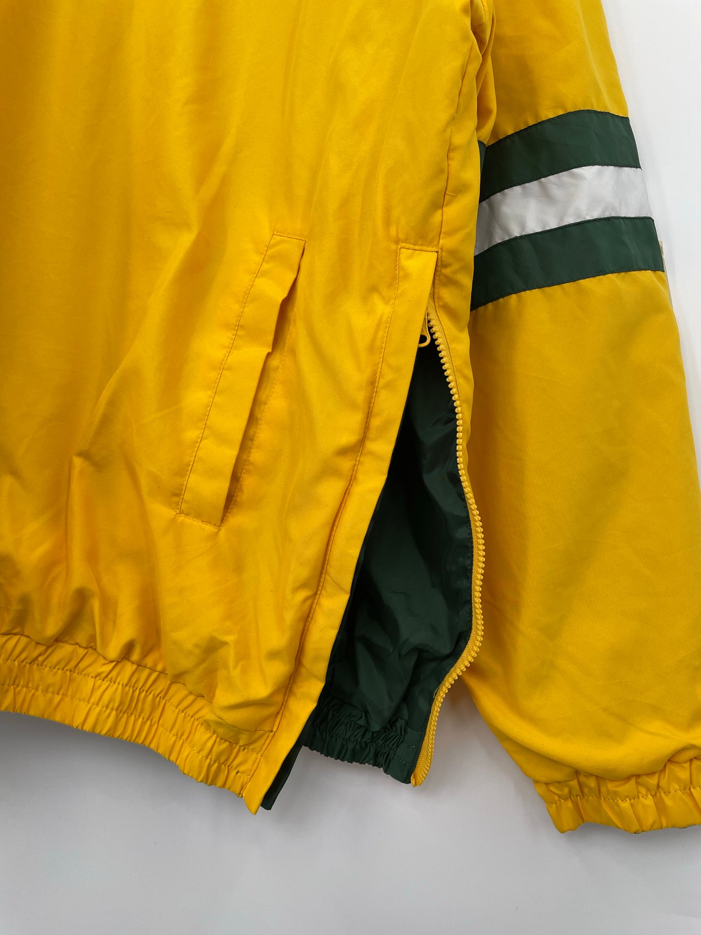 Vintage GREEN BAY PACKERS Size XL NFL Reversible Nylon Jacket / K8376