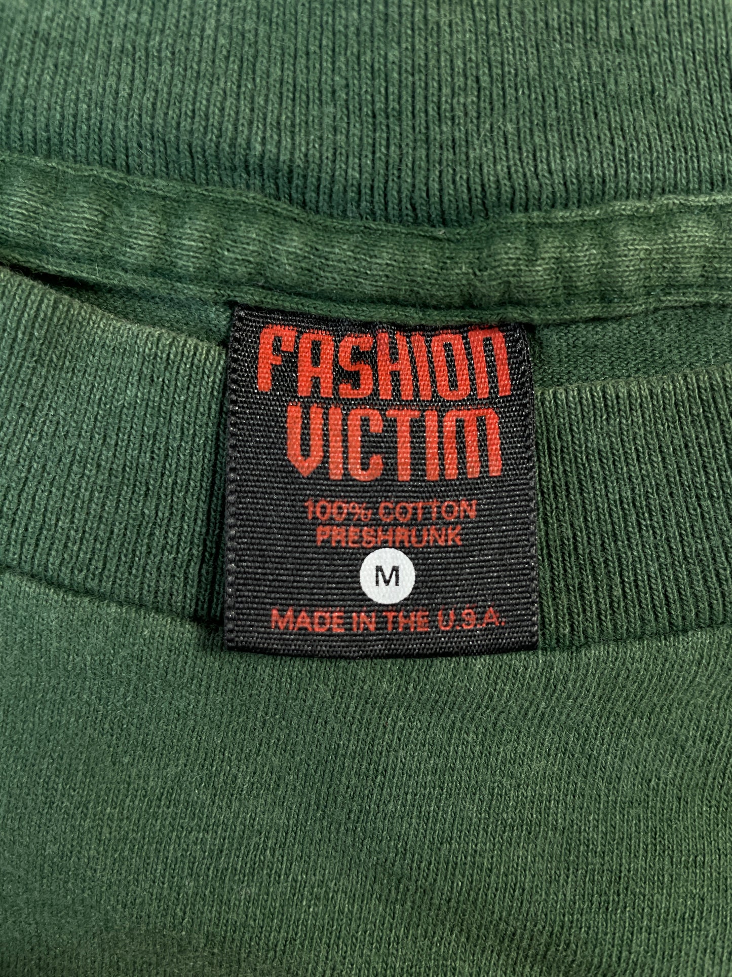 1995 FASHION VICTIM Made in USA Size M Vintage T-Shirt / A7803