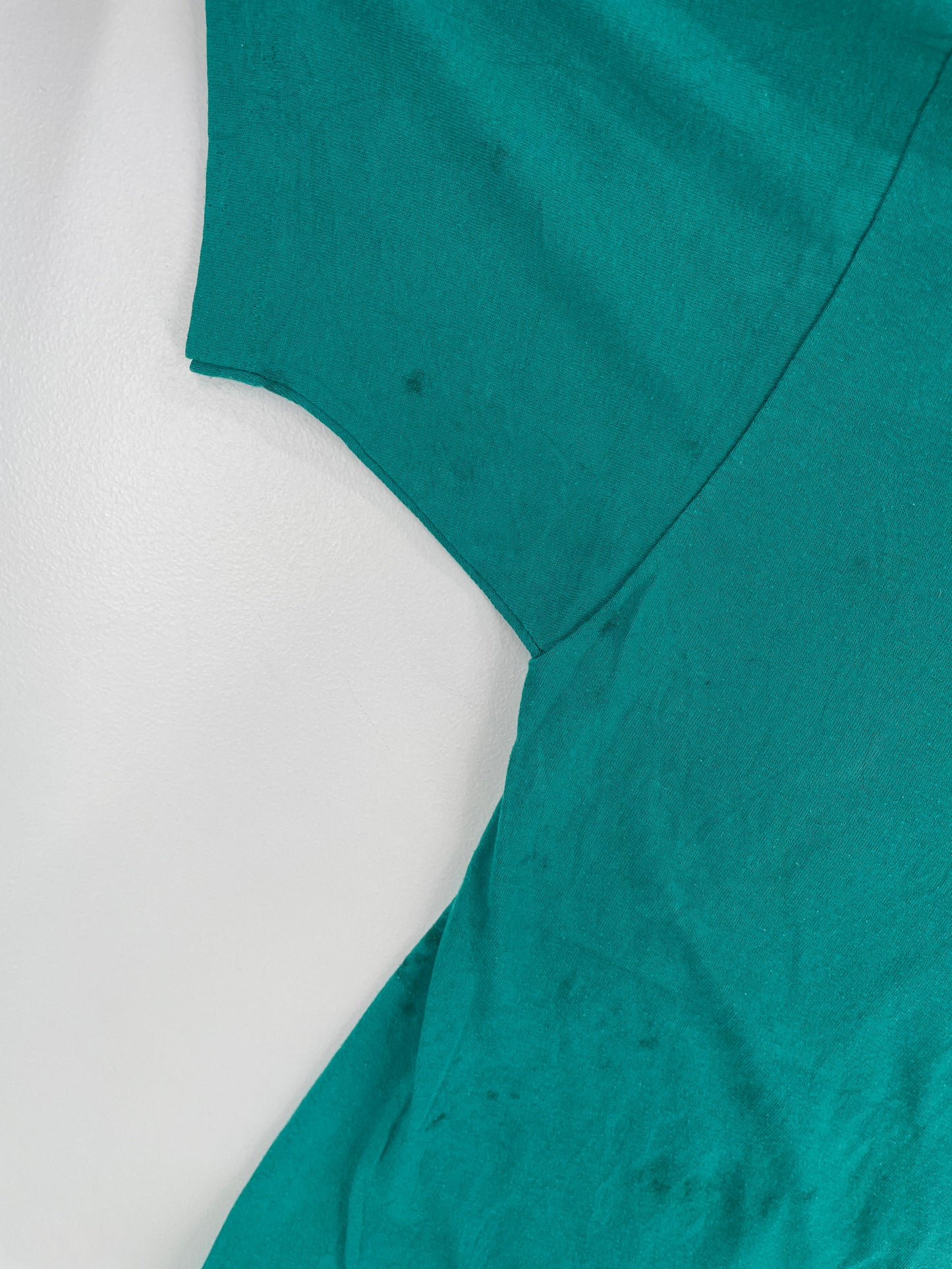 1992 LOONEY TUNES BUGS BUNNY Made in USA Size L Vintage T- Shirt / E1390T