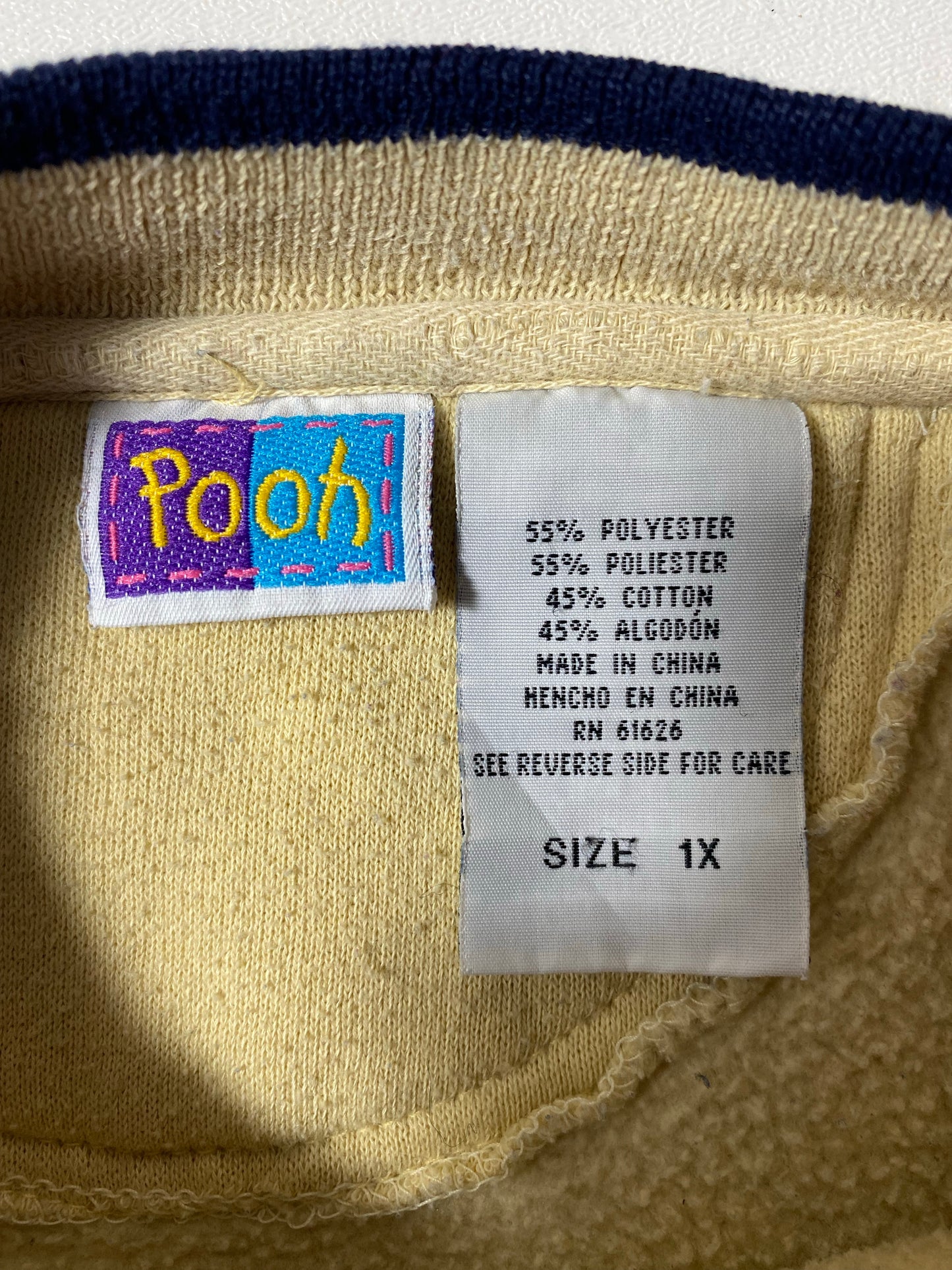 00' WINNIE THE POOH Size M Vintage Sweat-shirt / K7087