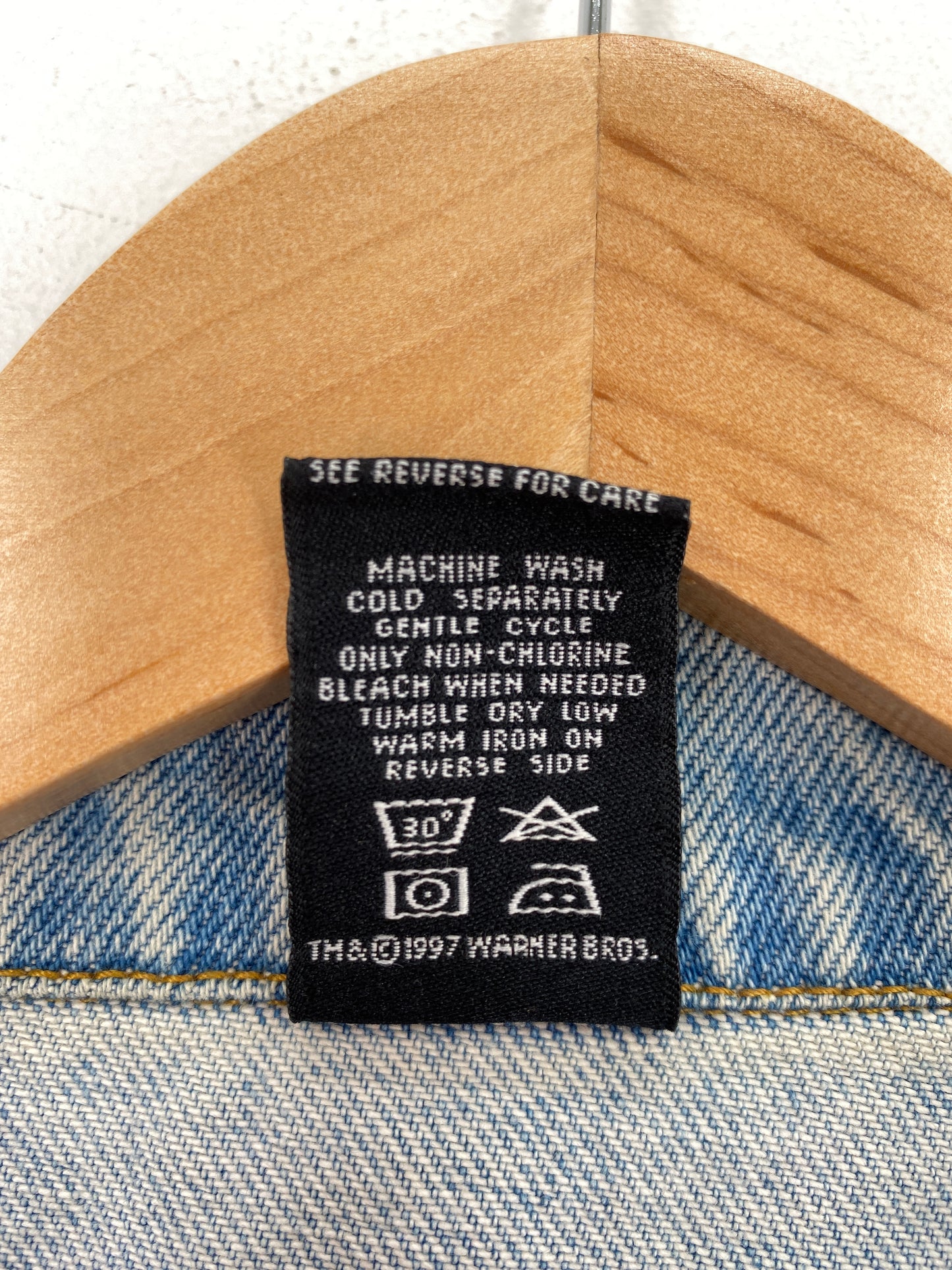 90’s WARNER BROS Size XL Vintage Denim Jacket / A5884