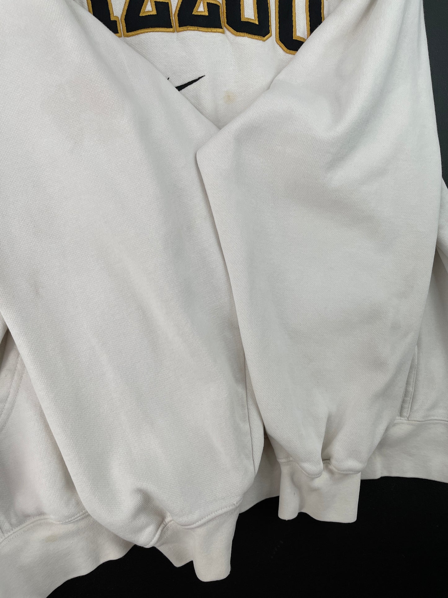 00' NIKE IZZOU Size XL Vintage College Sweat-shirt / A8411