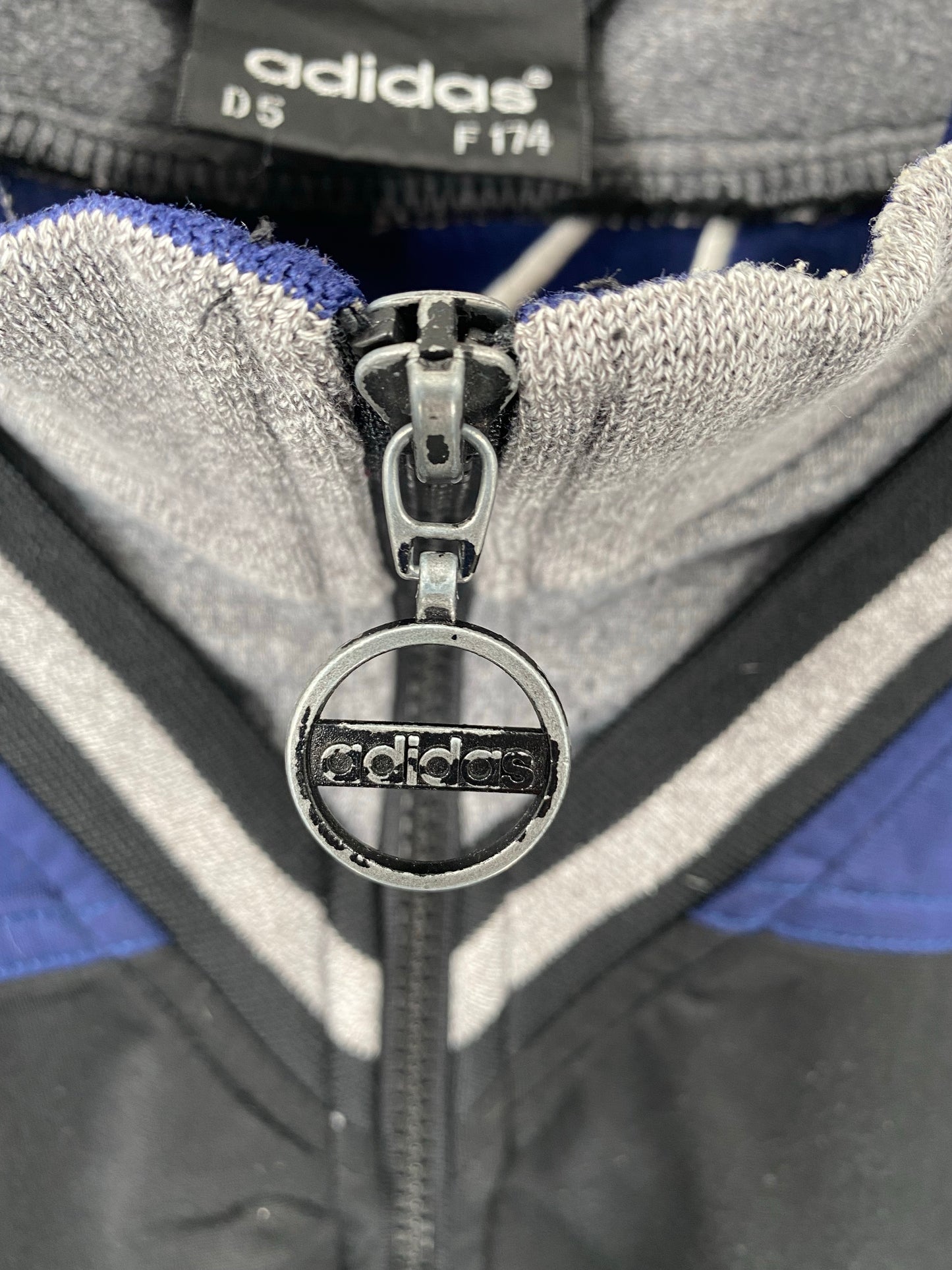 90’s Euro ADIDAS Size M Vintage Jersey / K4375