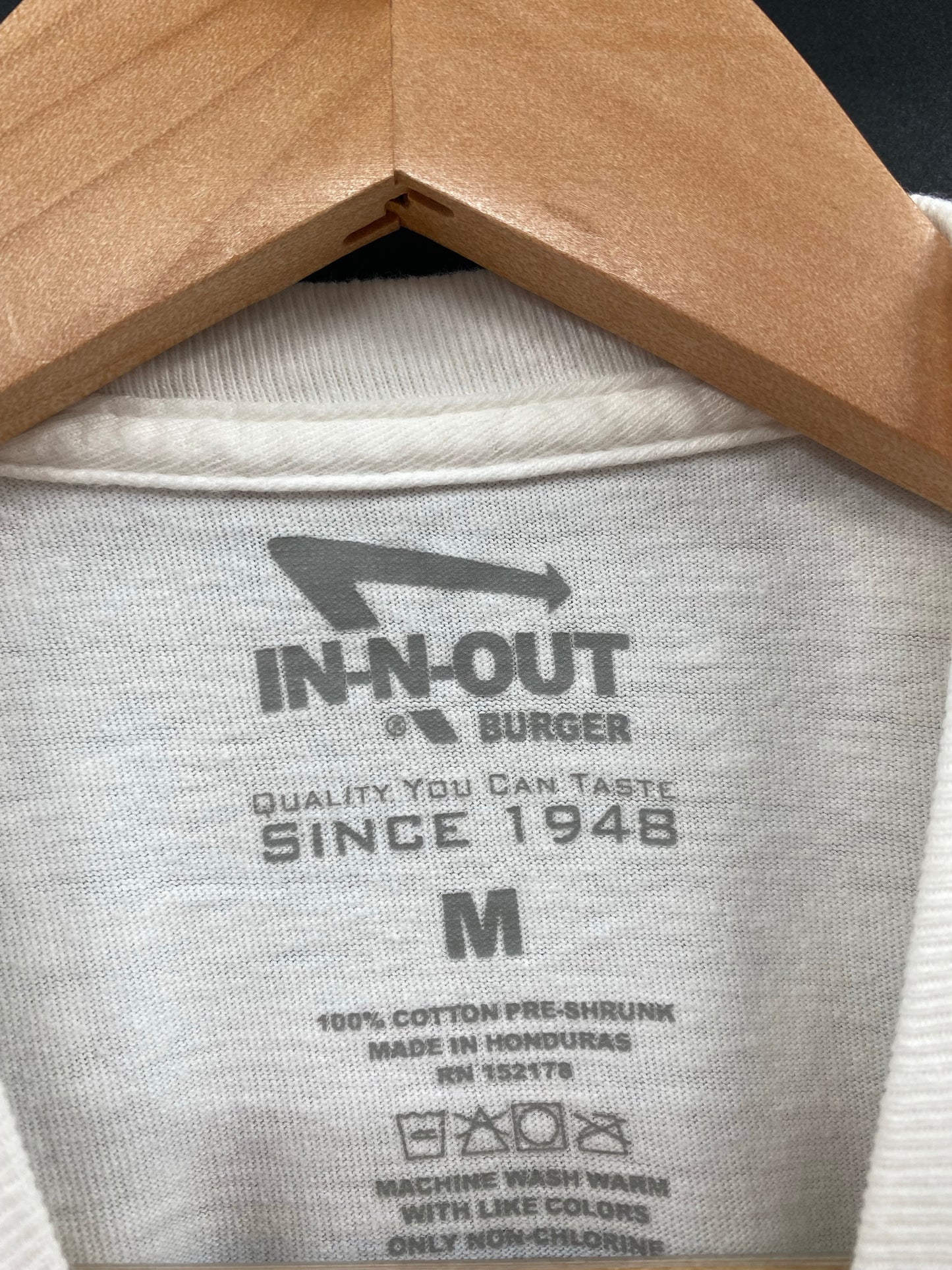 Vintage IN N OUT TEXAS Size M T-Shirts / K4367
