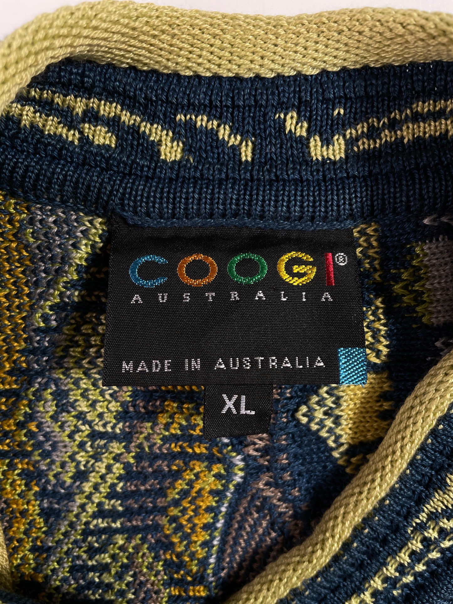 Vintage COOGI Size XL Knit Sweater / E2000K