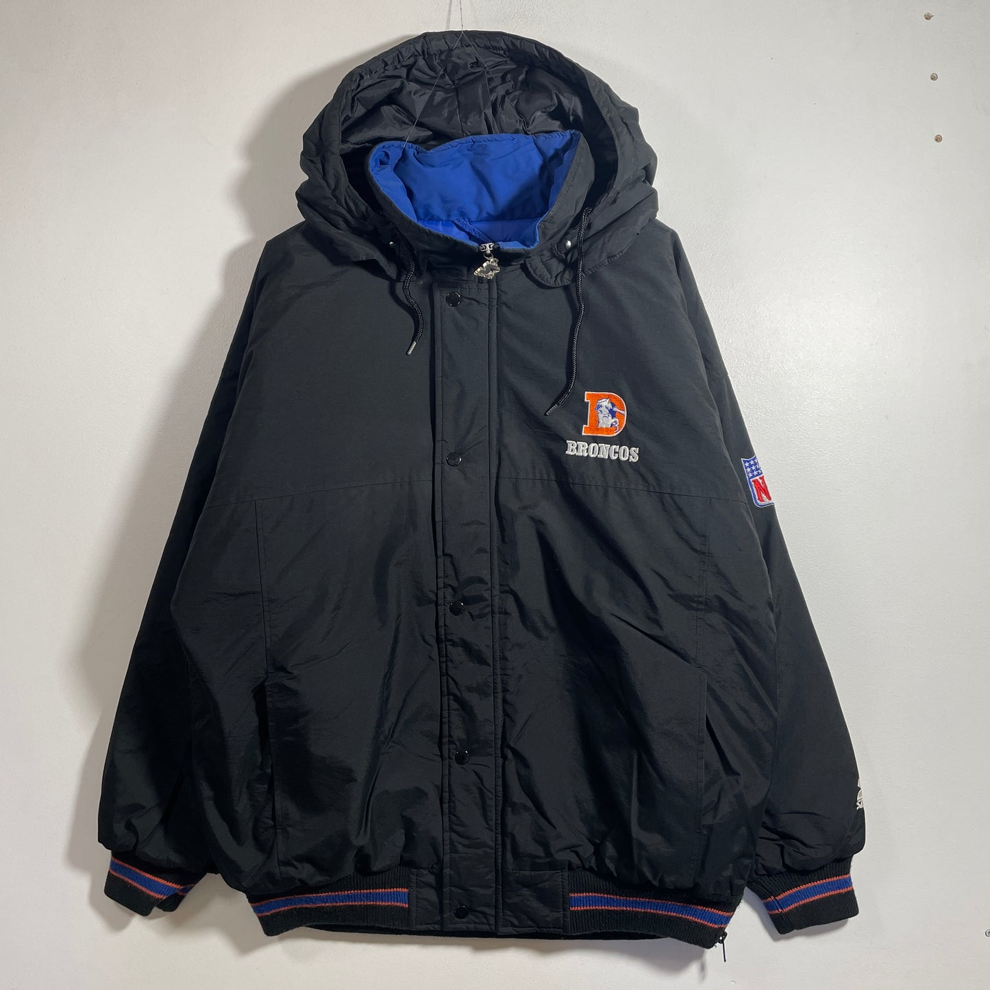 (L) 90's STARTER x DENVER BRONCOS Vintage NFL Padded Nylon Jacket / A1365N