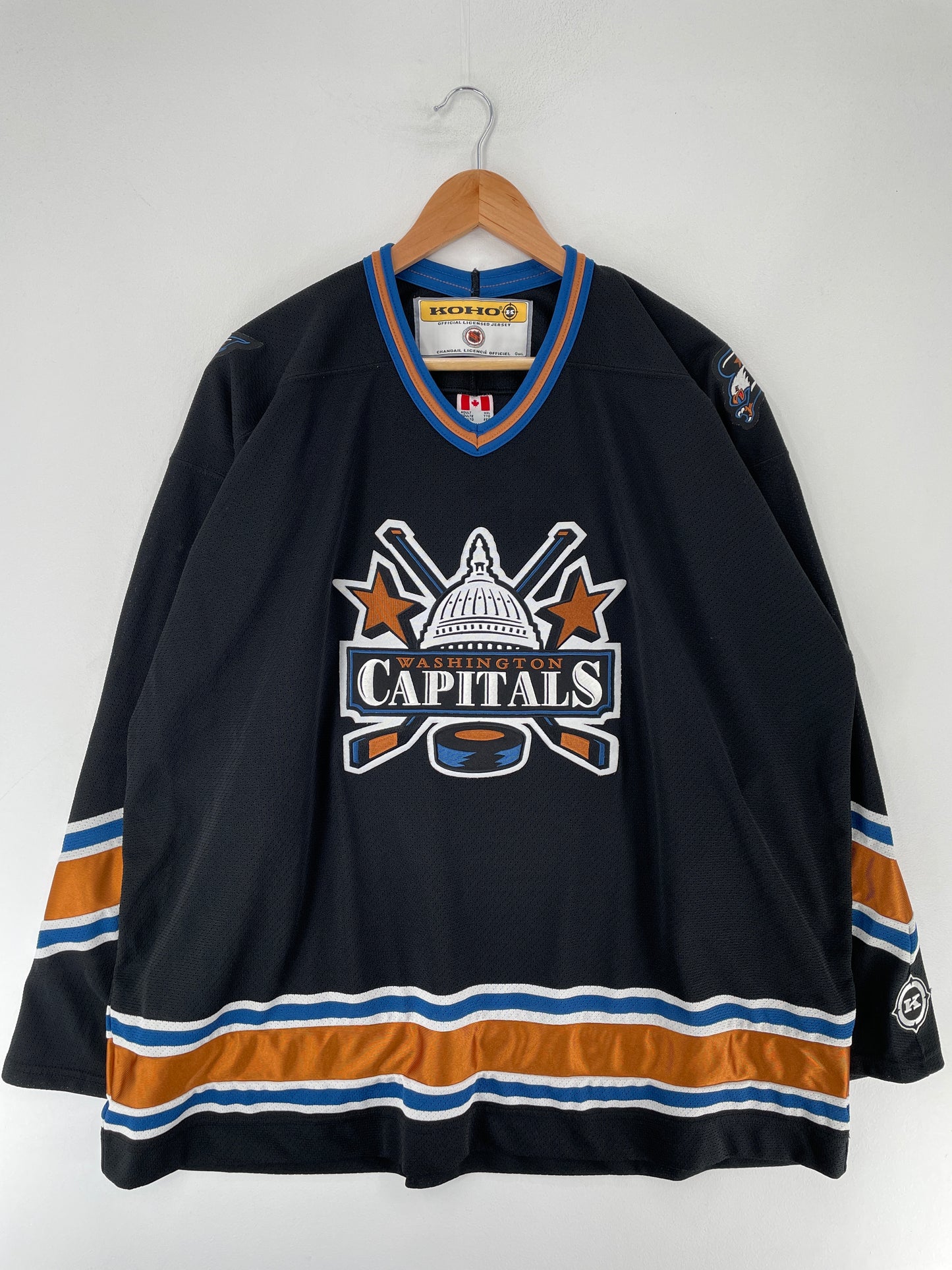 Vintage WASHINGTON CAPITALS Size XXL NHL Nylon Jacket / F2433N