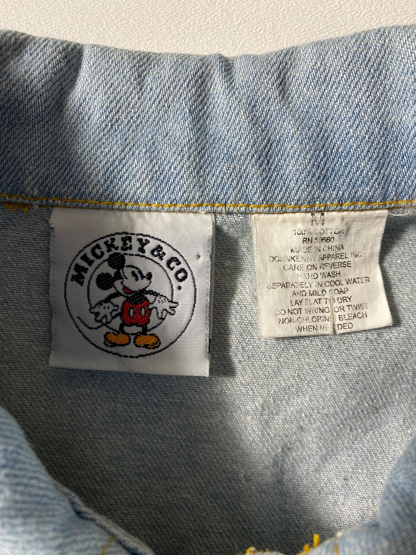 90's DISNEY MICKEY AND FRIENDS Size M Denim Jacket / G578J