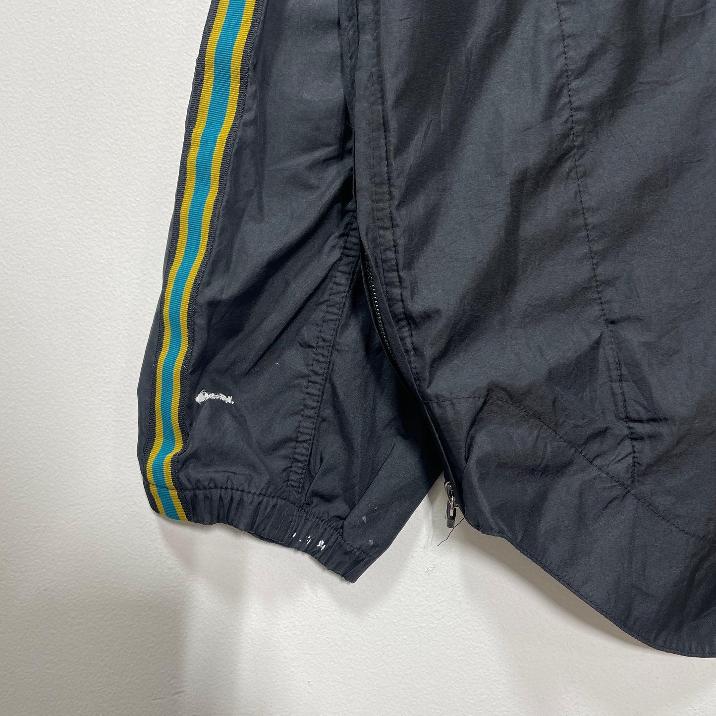 (L) 90’s NIKE x JACKSONVILLE JUGERS Vintage NFL Nylon Jacket / A1396N