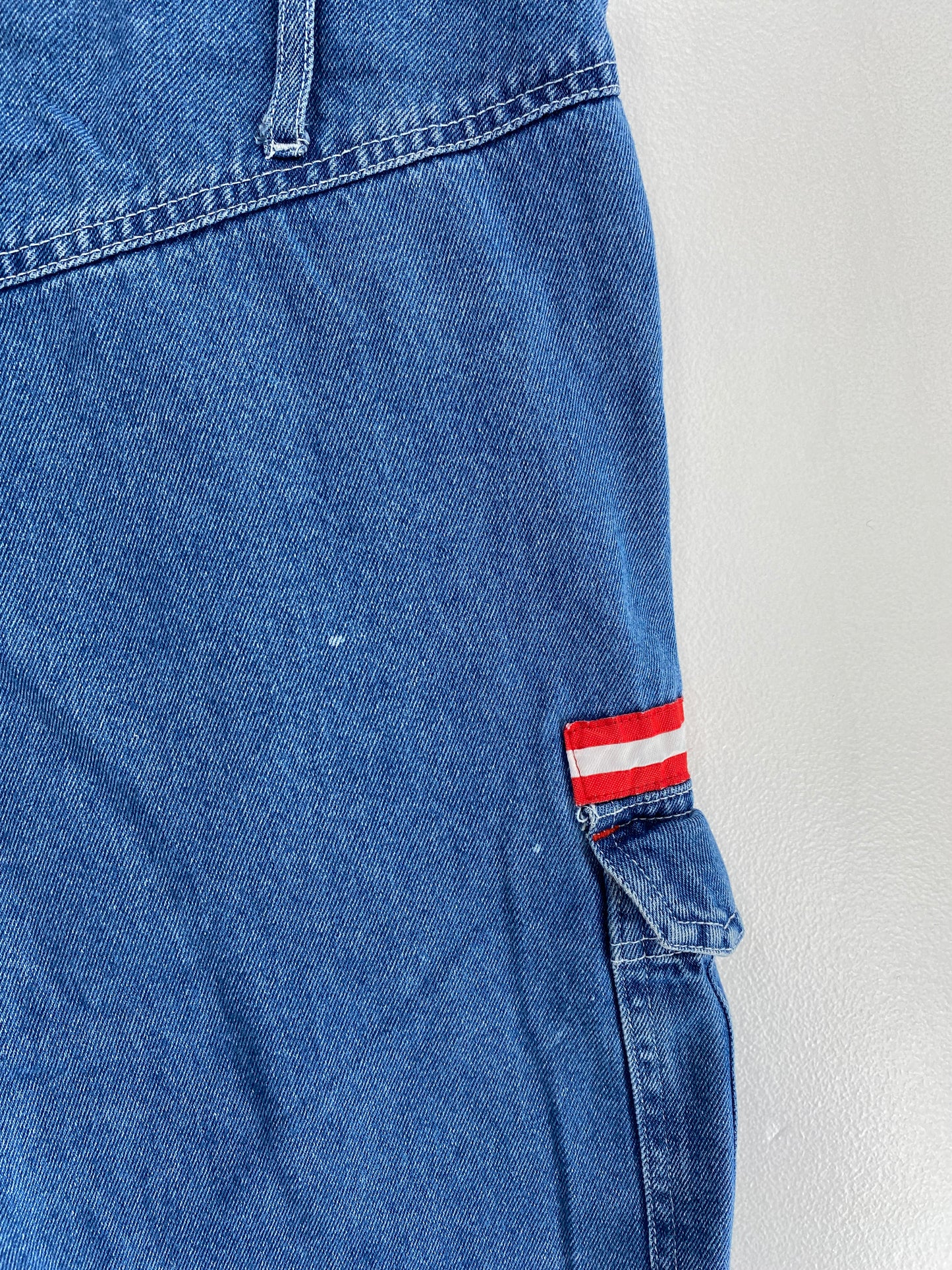 Vintage DISNEY MICKEY Size M Denim Overall Shorts / G3207P