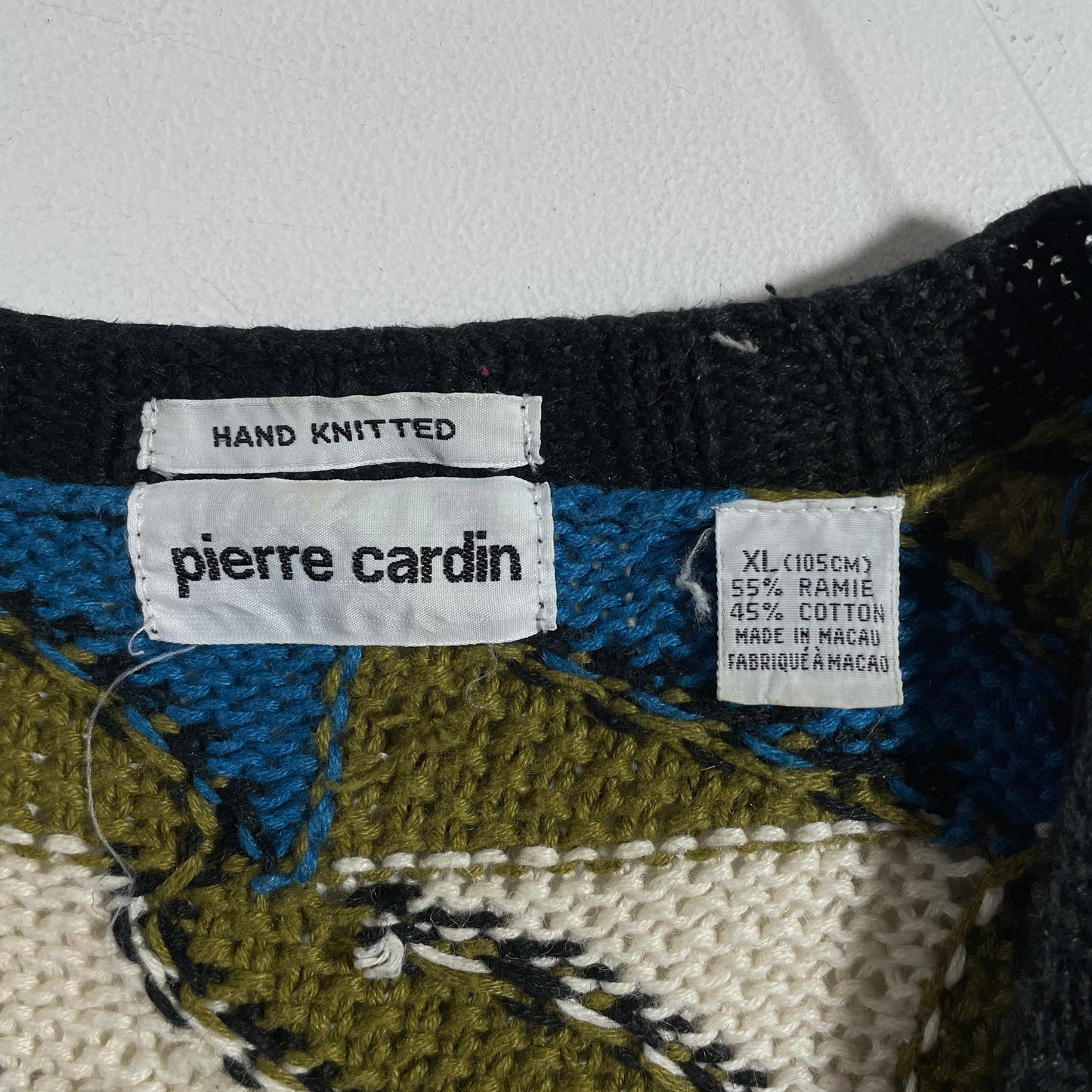 (XL) Vintage PIERRE CARDIN Hand Knit Wool Cardigan / A1261K