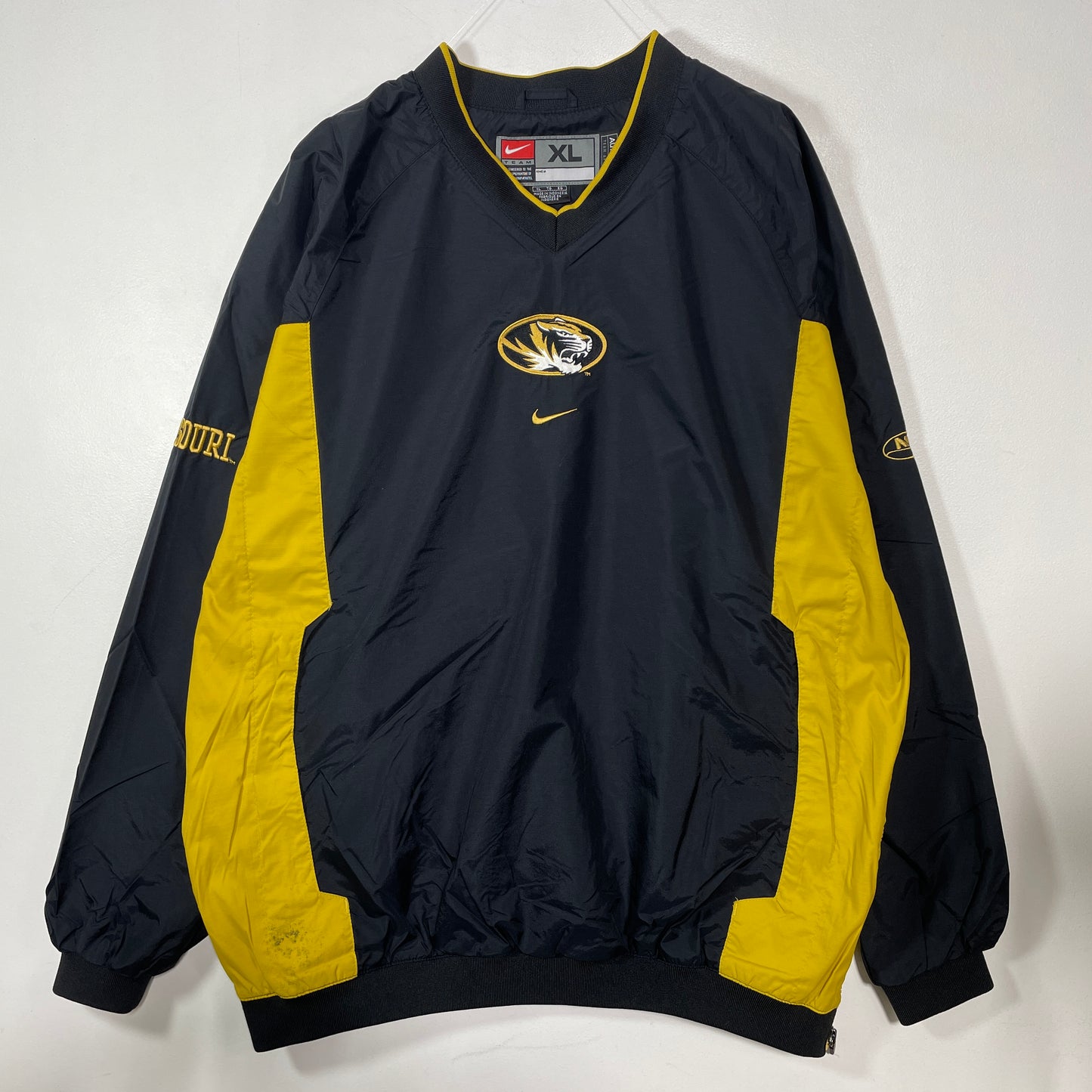 (XL) 00’ NIKE x MISSOURI TIGERS Vintage Nylon College Jacket / A1432N