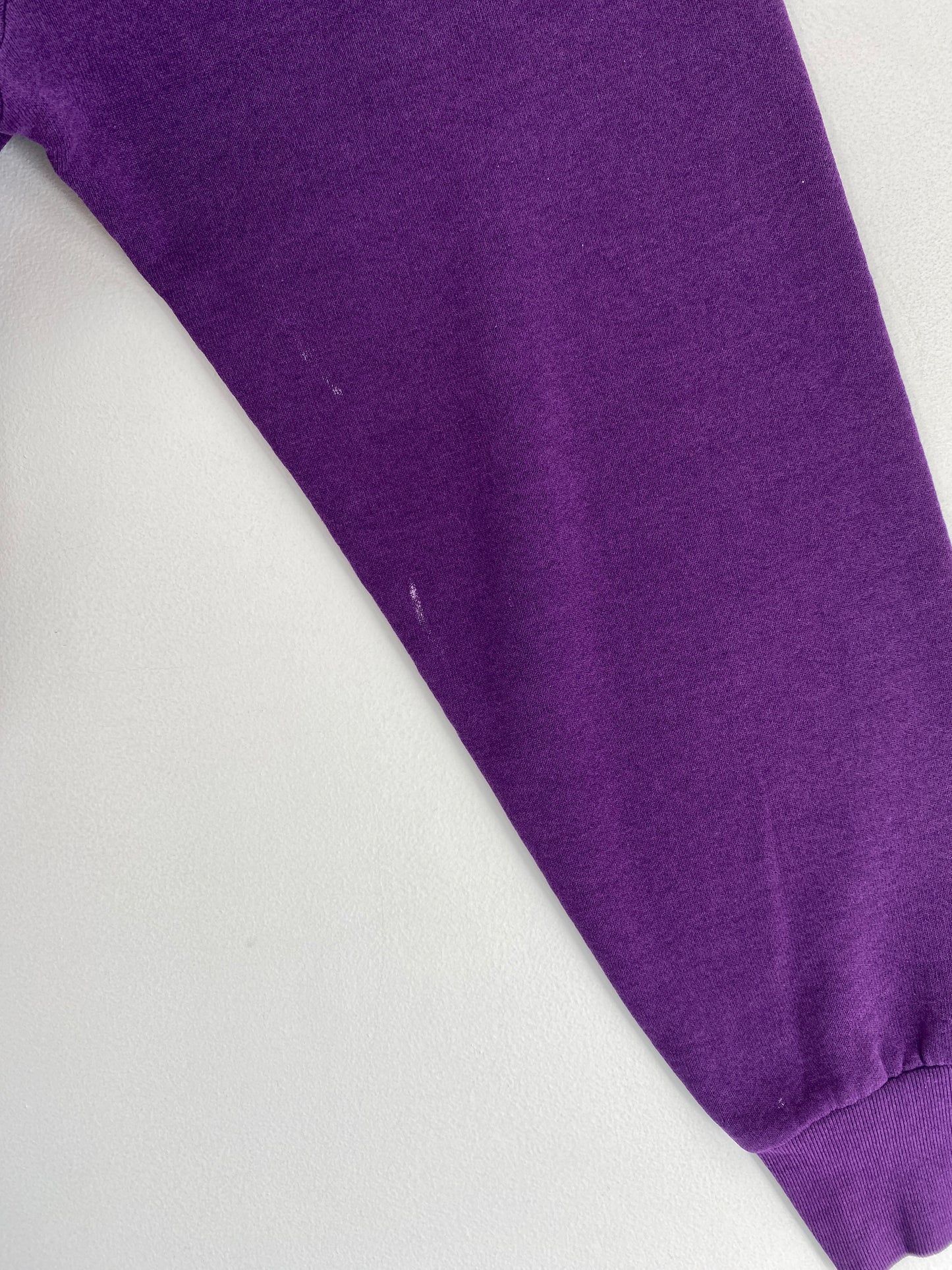 (XL) 90's Remake GUESS Vintage Sweatshirt / A0959S