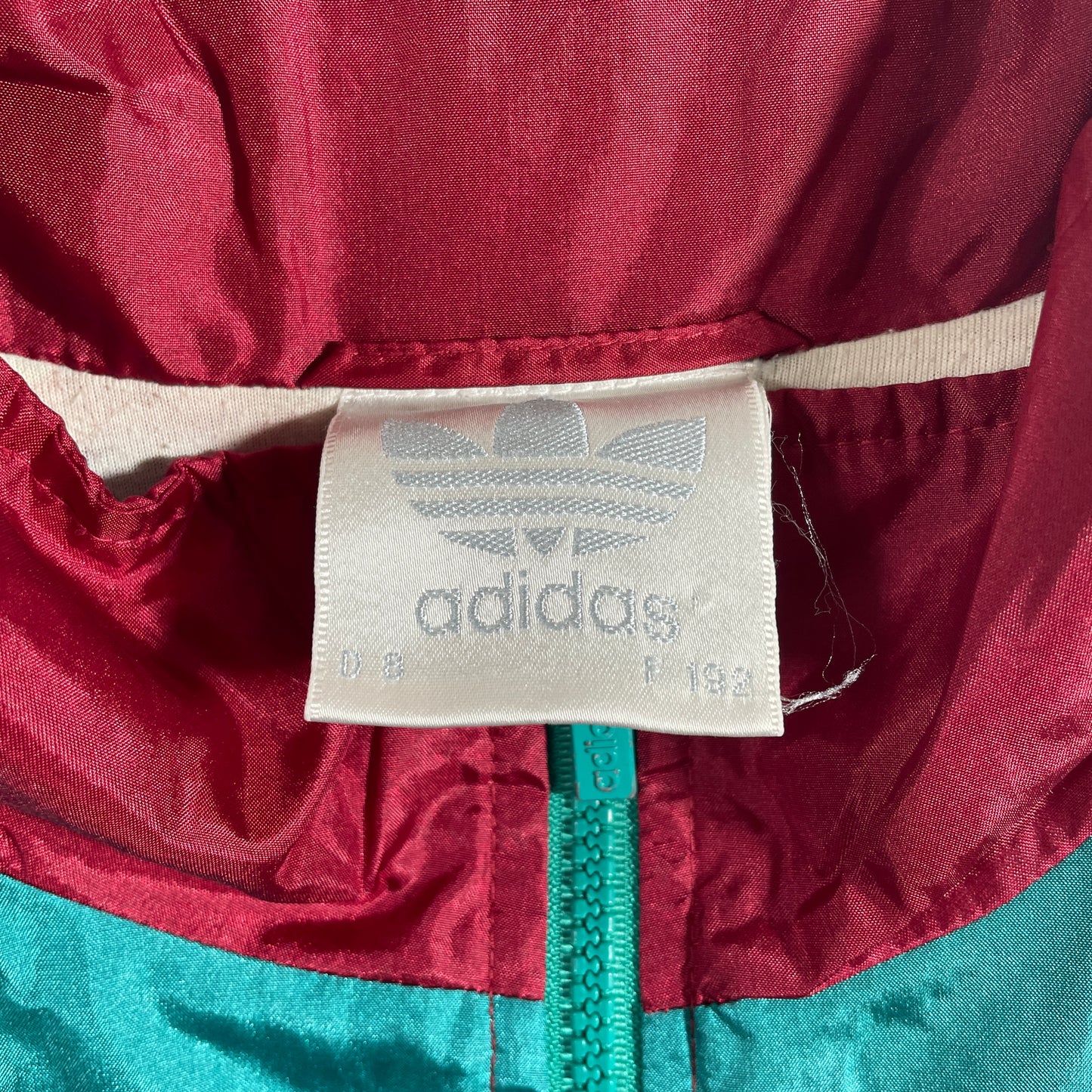 (L) 90's ADIDAS Vintage Nylon Jacket / A1307N