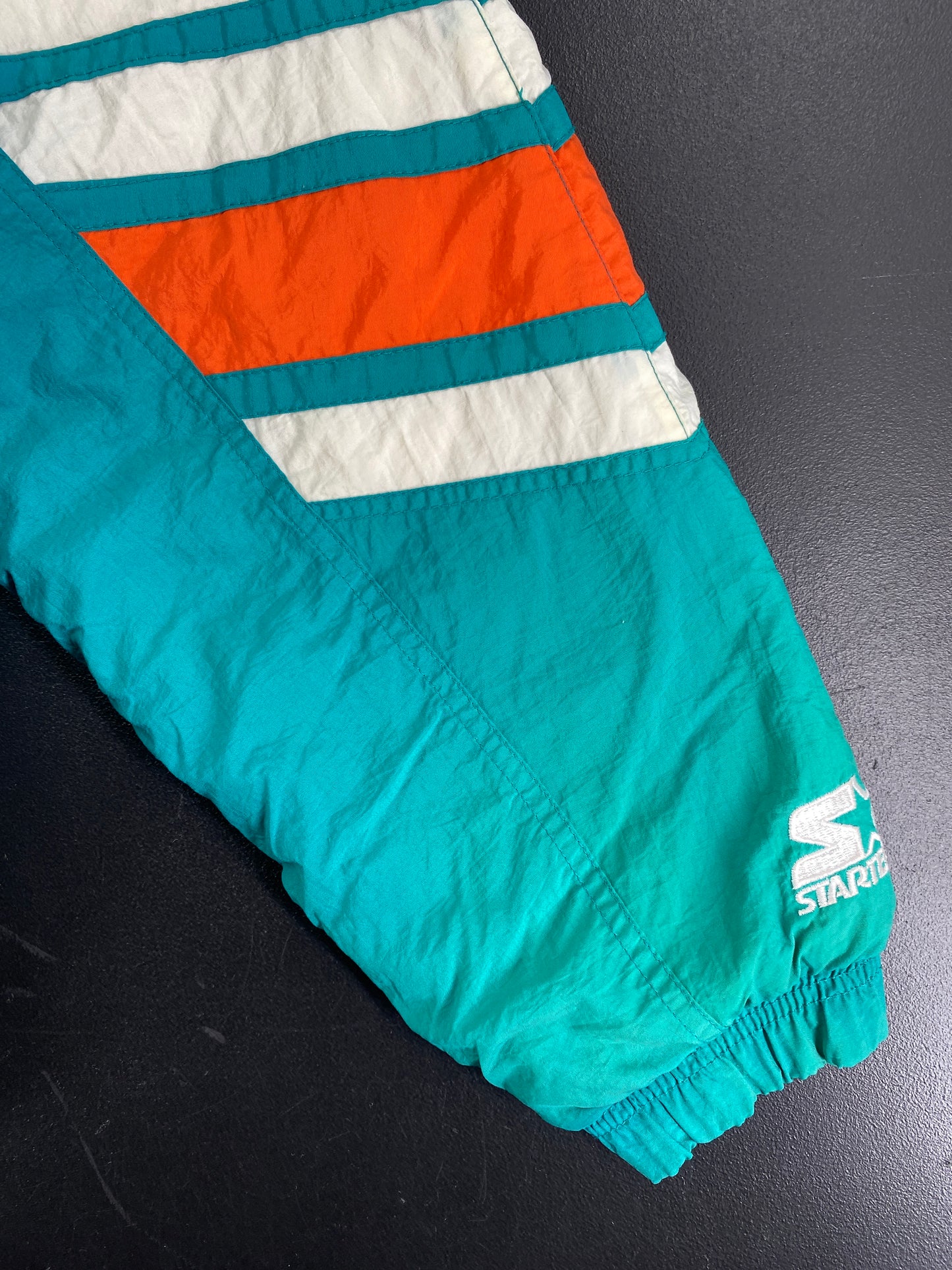 .90’s STARTER x MIAMI DOLPHINS Size M NFL Padded Nylon Jacket / F3166N