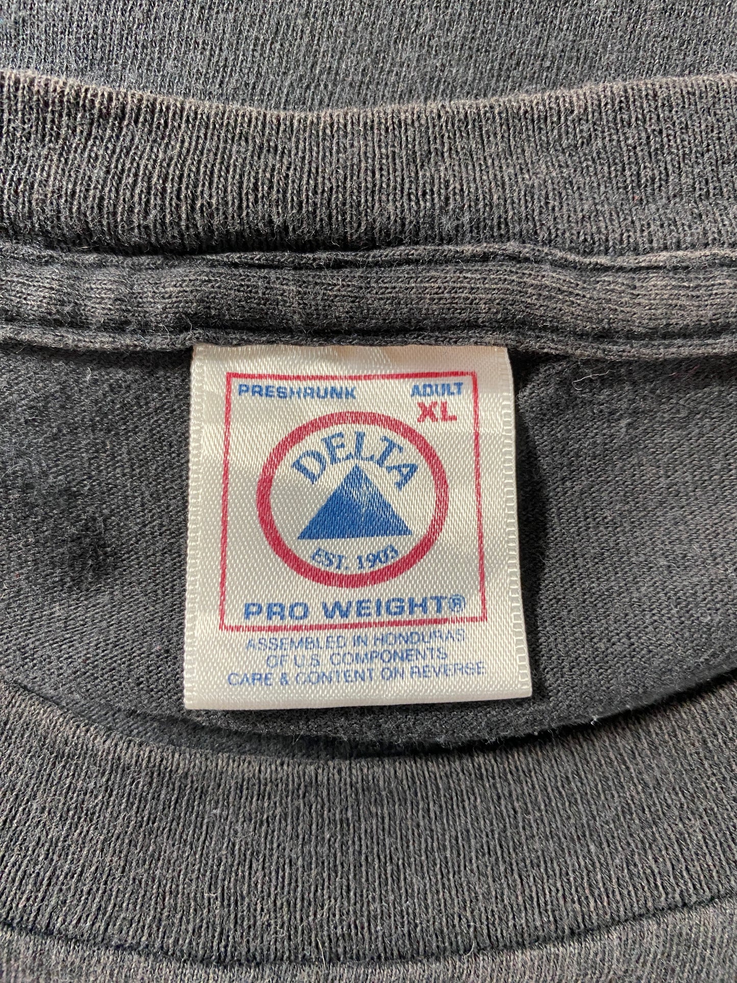 1998 DOLLY Size XL Vintage T-Shirt / F3874T