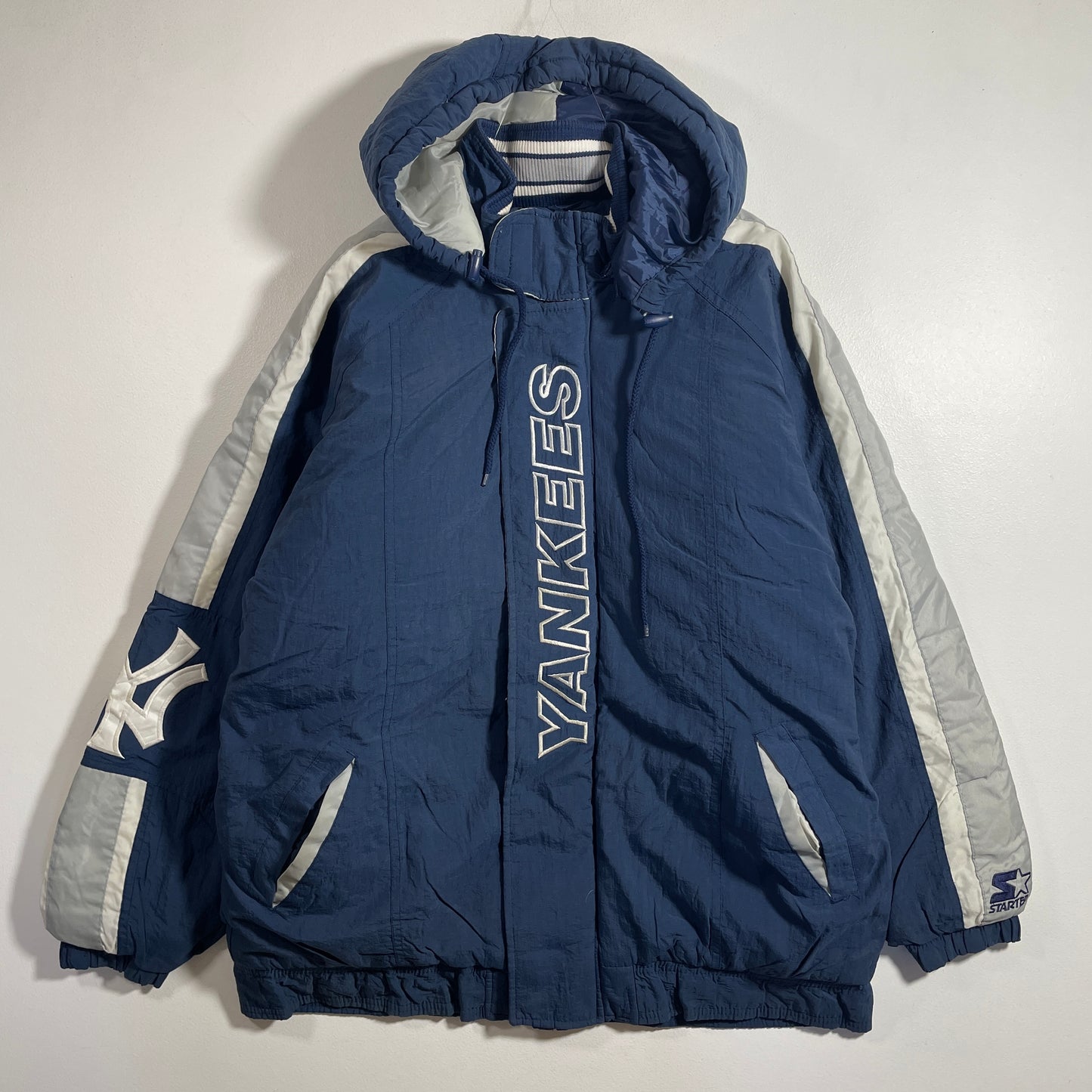 (M) 90’s STARTER x NEW YORK YANKEES Vintage MLB Padded Nylon Jacket / A1358N