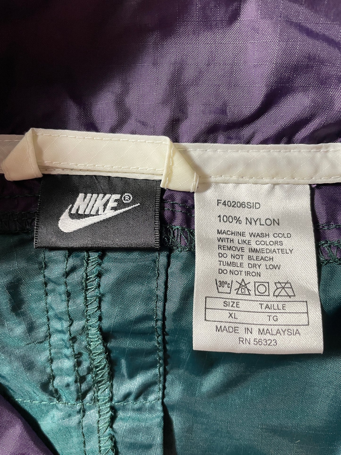 90’s NIKE Size XL Vintage Nylon Jacket / G5167N