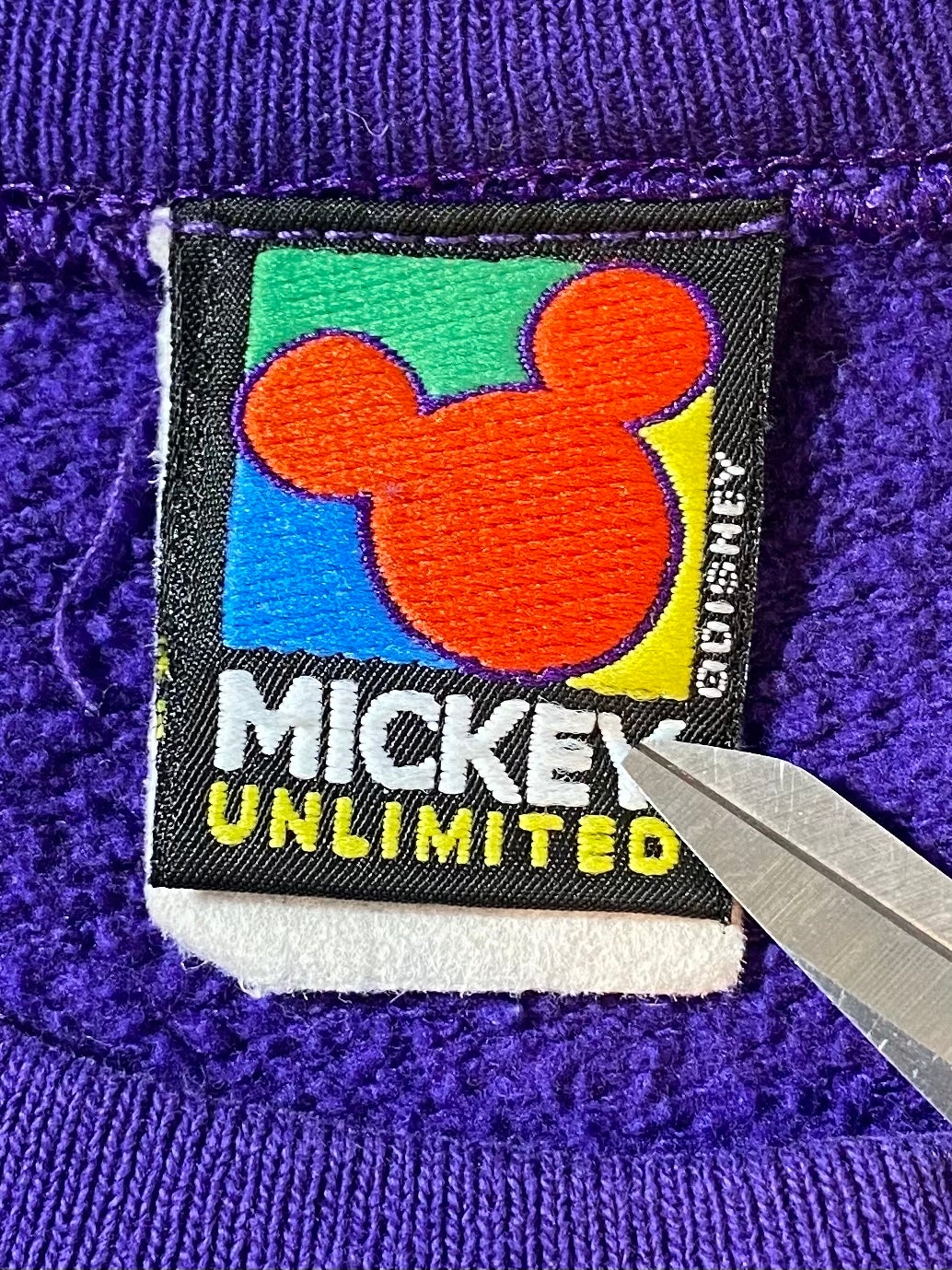 (L) 90’s DISNEY MICKEY Sweat-shirt / A0491S