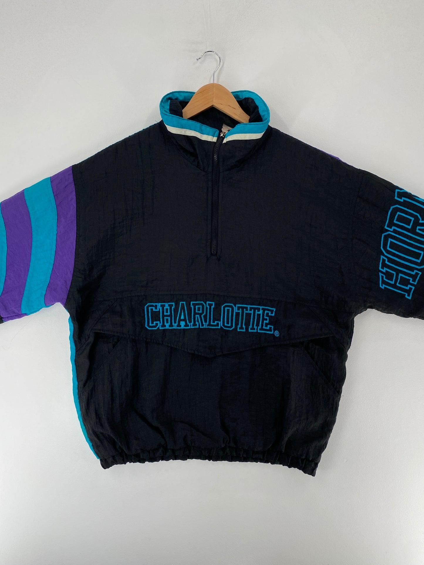 .90’s STARTER x CHARLOTTE HORNETS Size S NBA Padded Nylon Jacket / F3173N