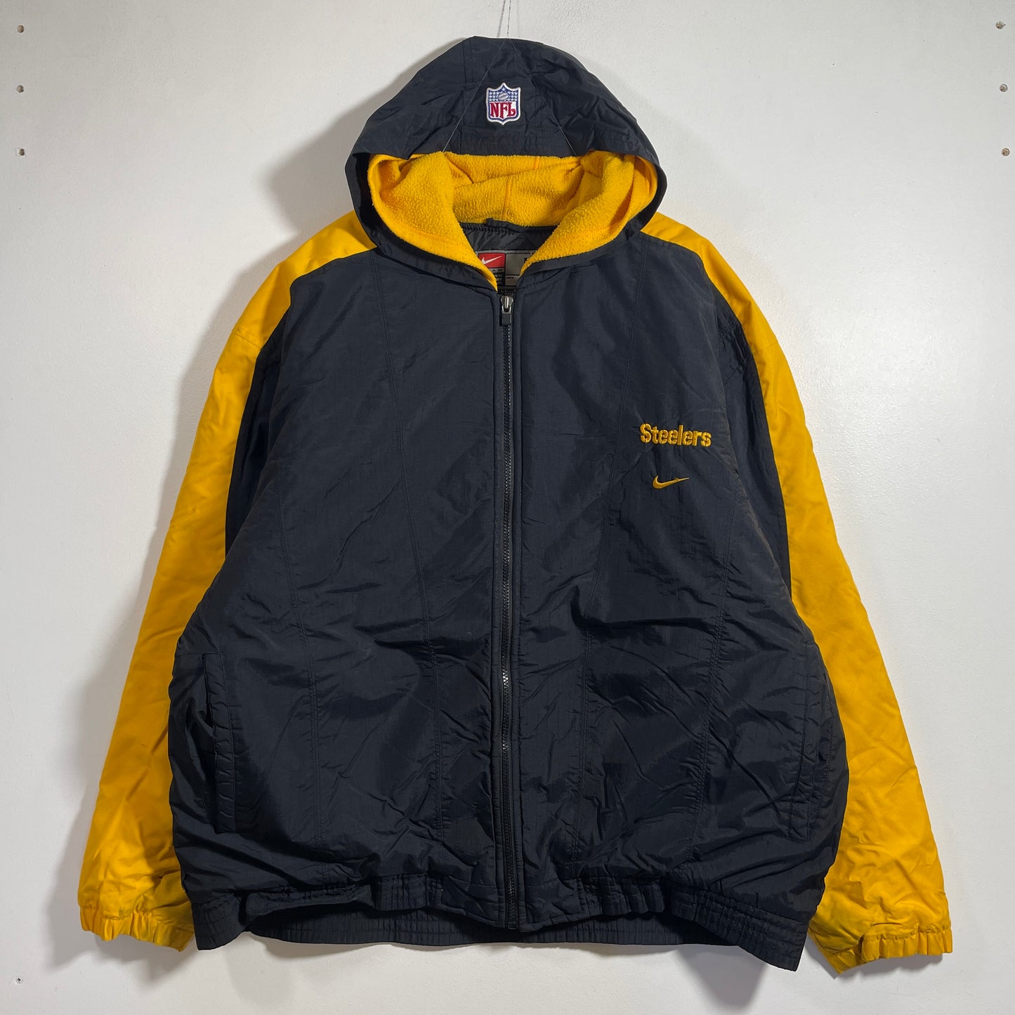 (L) 00' NIKE x PITTSBURGH STEELERS Vintage NFL Padded Nylon Jacket / A1361N
