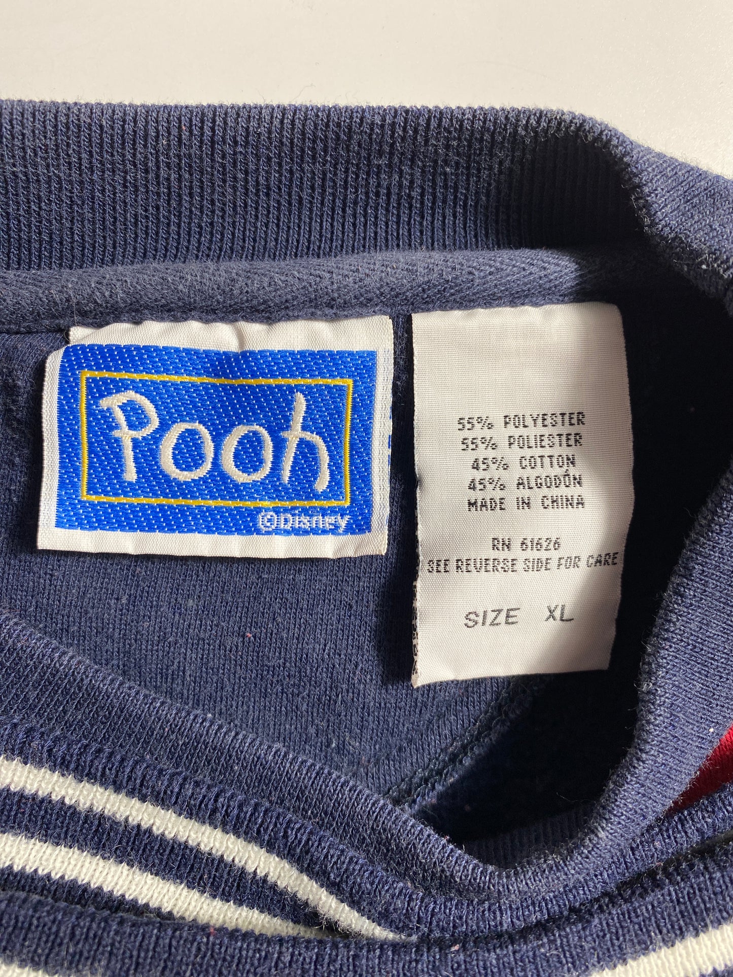 00' DISNEY POOH Size XL Vintage Sweat-shirt / G1025S