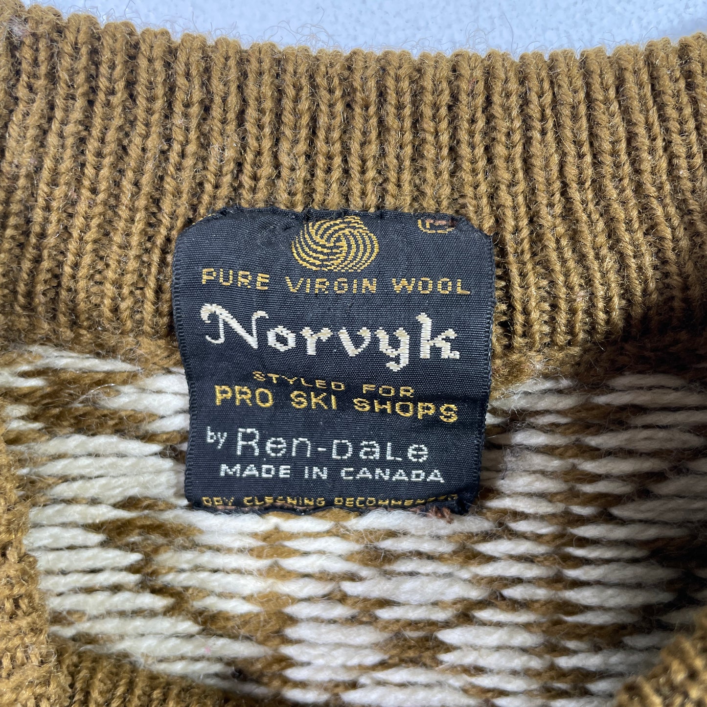 (M) Vintage NORVYK Wool Knit Sweater / A1060K