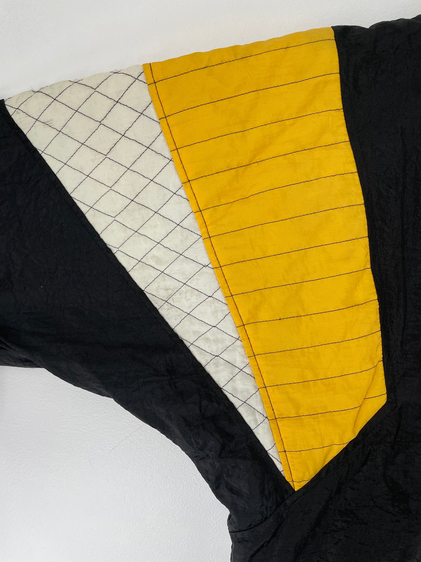 90's STARTER x BOSTON BRUINS Size L Vintage NHL Padded Nylon Jacket / F3332N