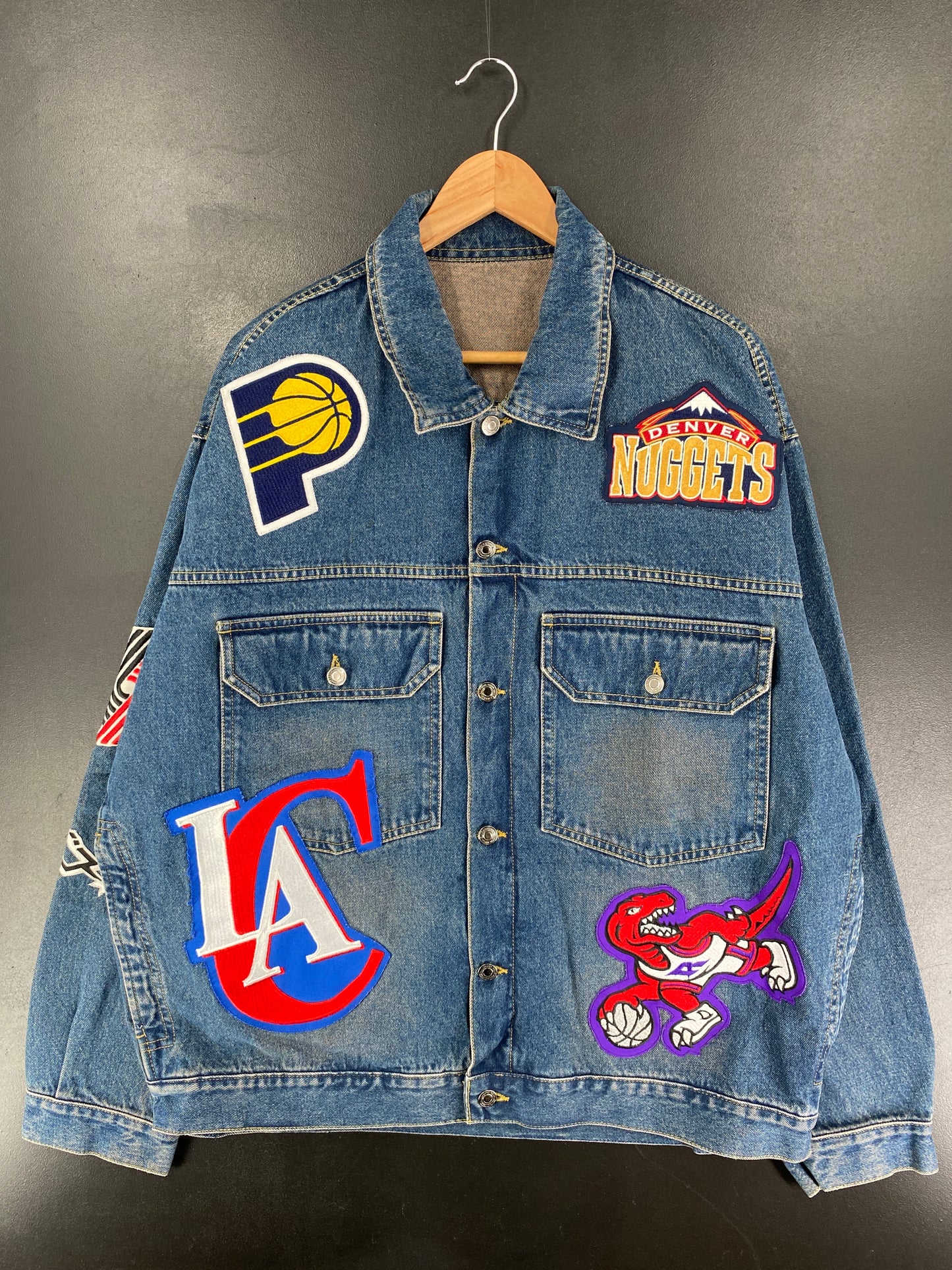 Vintage NBA TEAM Size No Tag (Approx.XXL) NBA Denim Jacket / F3201J