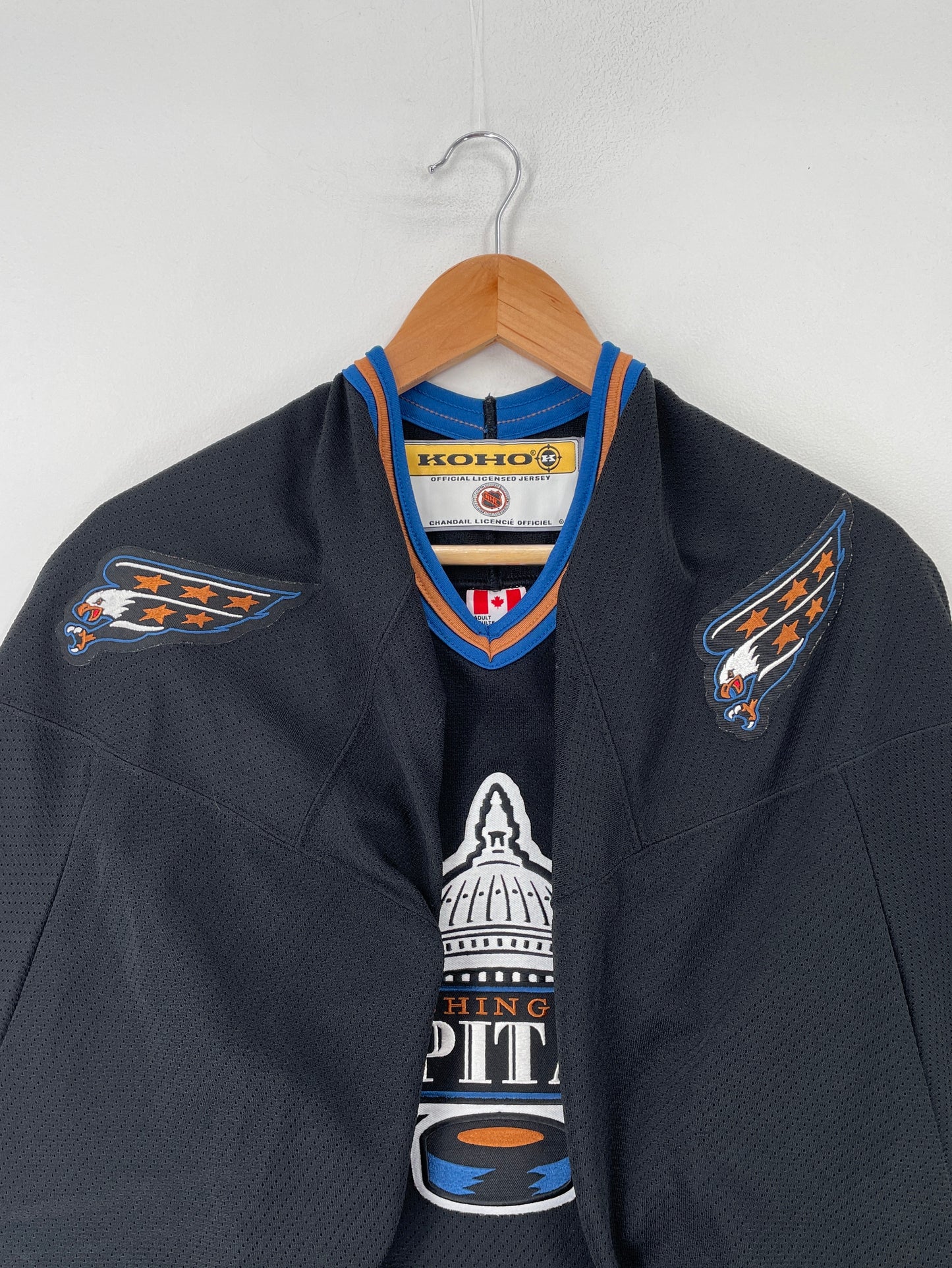 Vintage WASHINGTON CAPITALS Size XXL NHL Nylon Jacket / F2433N