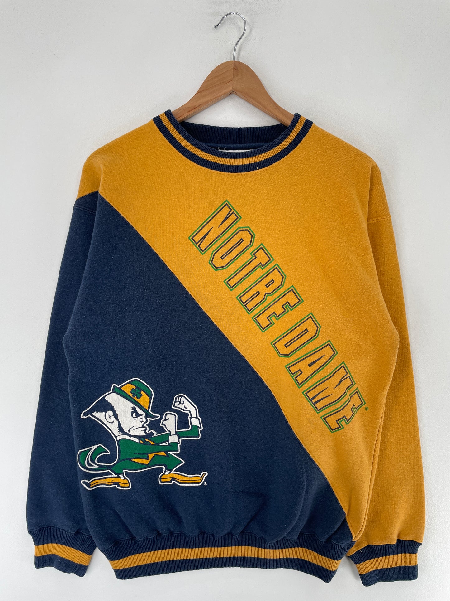 Vintage NOTRE DAME FIGHTING IRISH Size M College Sweat shirt / F5460S