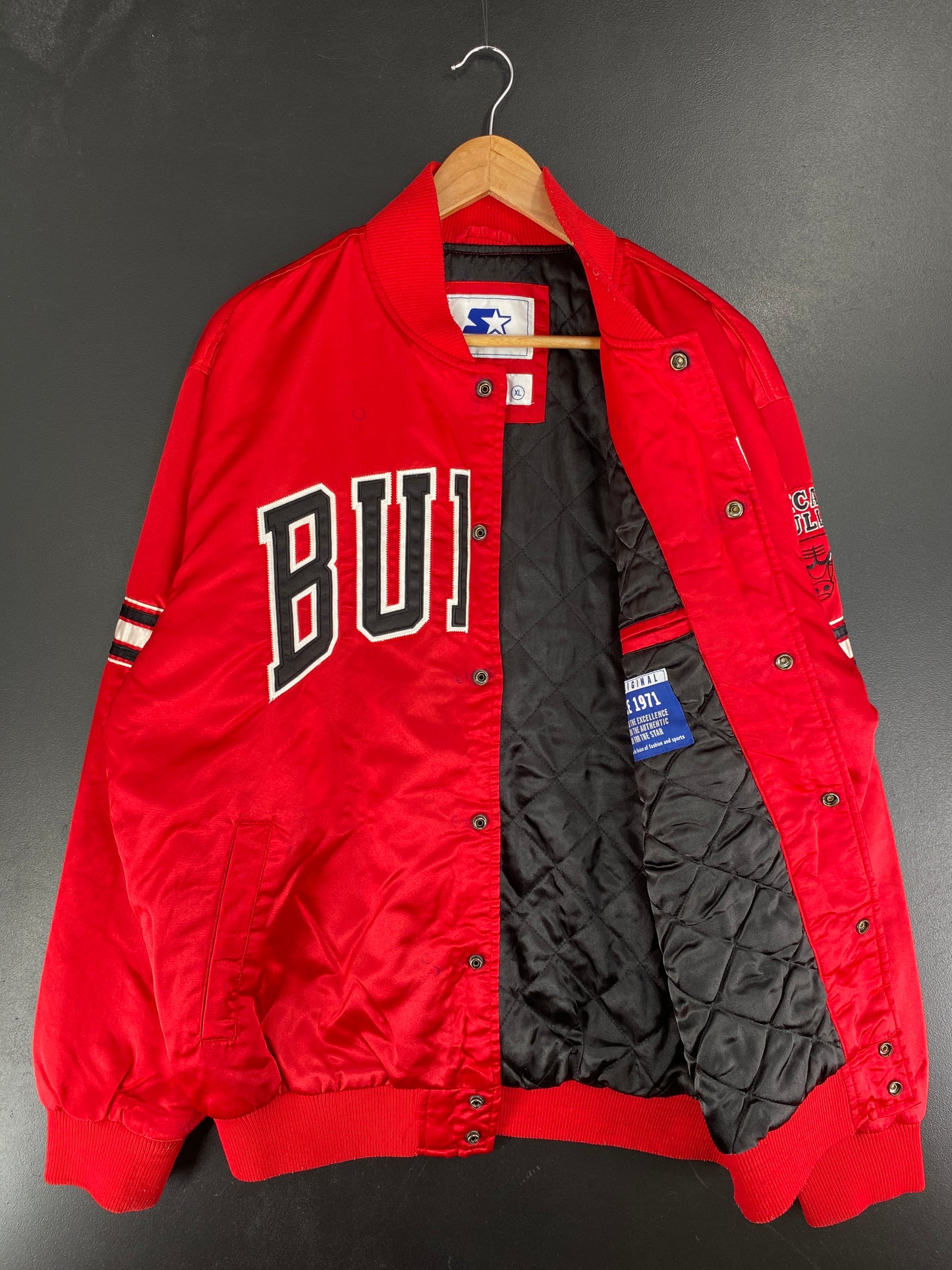 90’s STARTER x CHICAGO BULLS Size XL Vintage NBA Nylon Jacket / F3537N